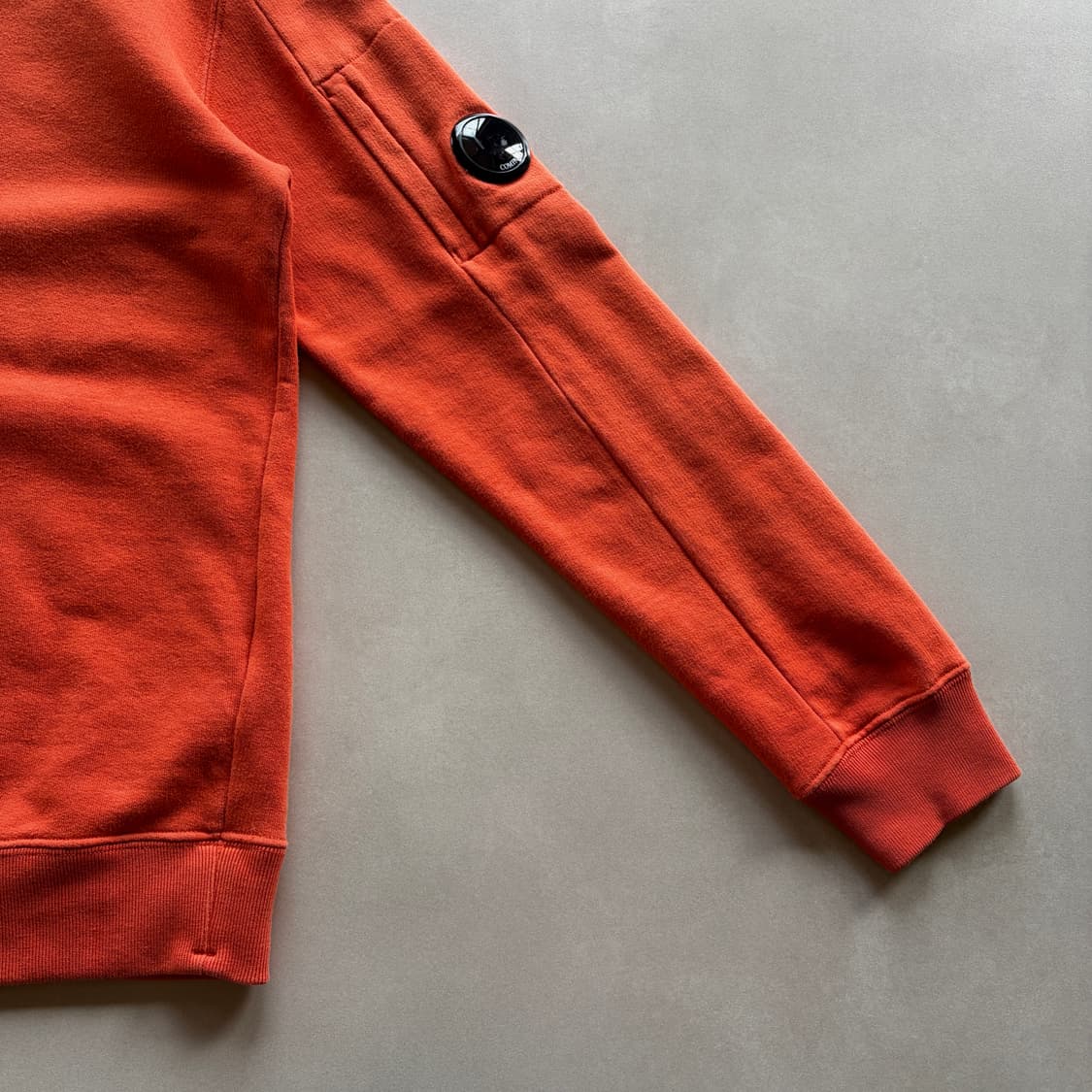 [M]씨피컴퍼니 C.P. Company 렌즈 포켓 맨투맨 상품이미지6