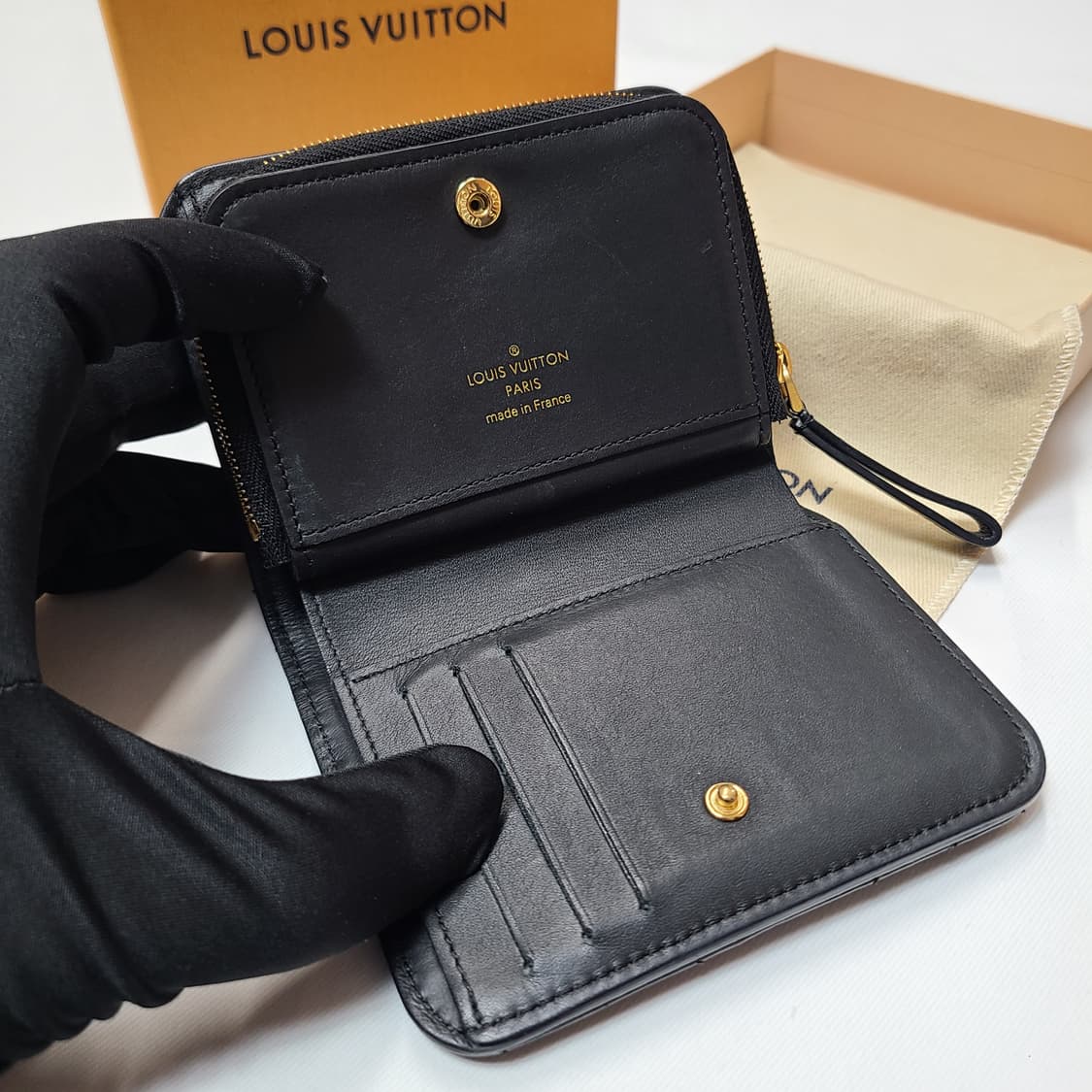 루이비통 뉴웨이브 컴팩트 월릿 상품이미지6