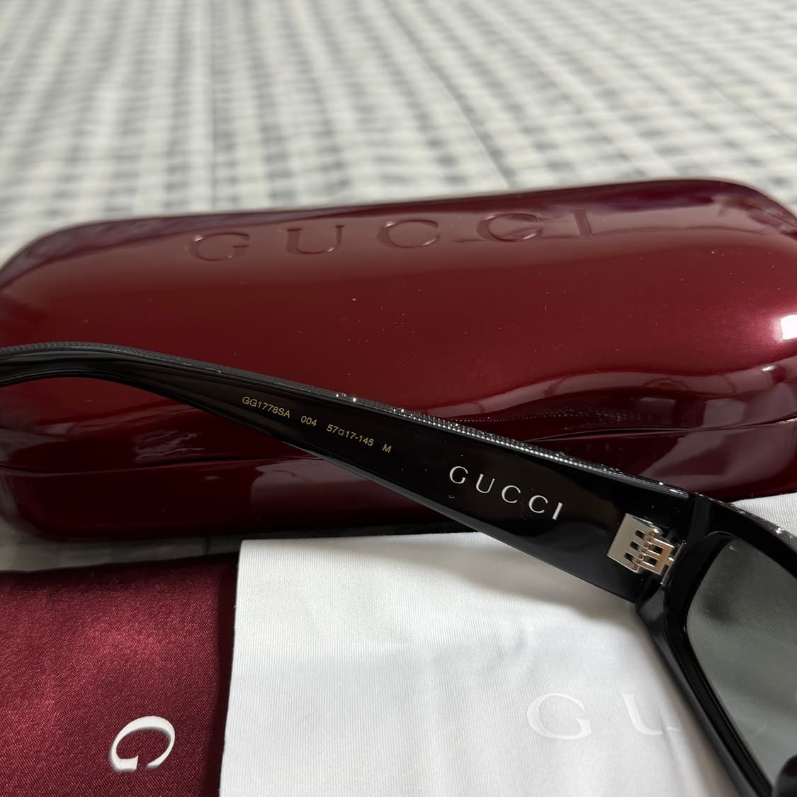 (OS) Gucci 구찌 사각 프레임 크리스탈 선글라스 블랙 상품이미지6