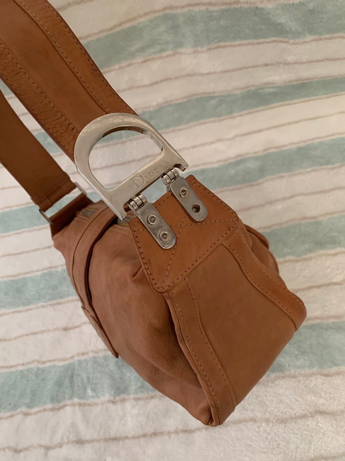 디올 플라이트 가방 희귀 정품 새들백 상품이미지9