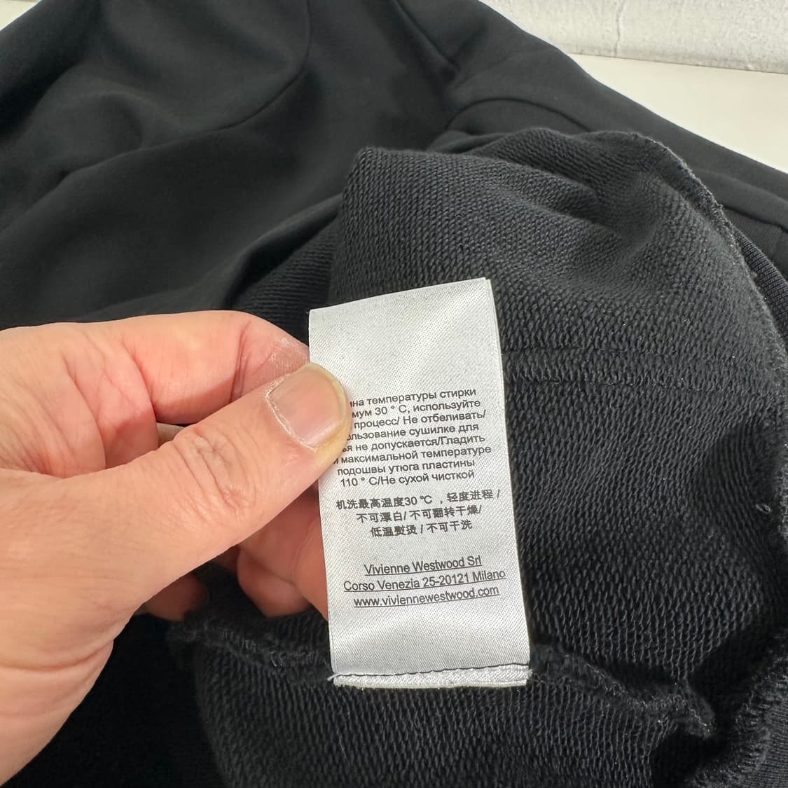 L 비비안웨스트우드 블랙 스프레이 후드티 상품이미지10