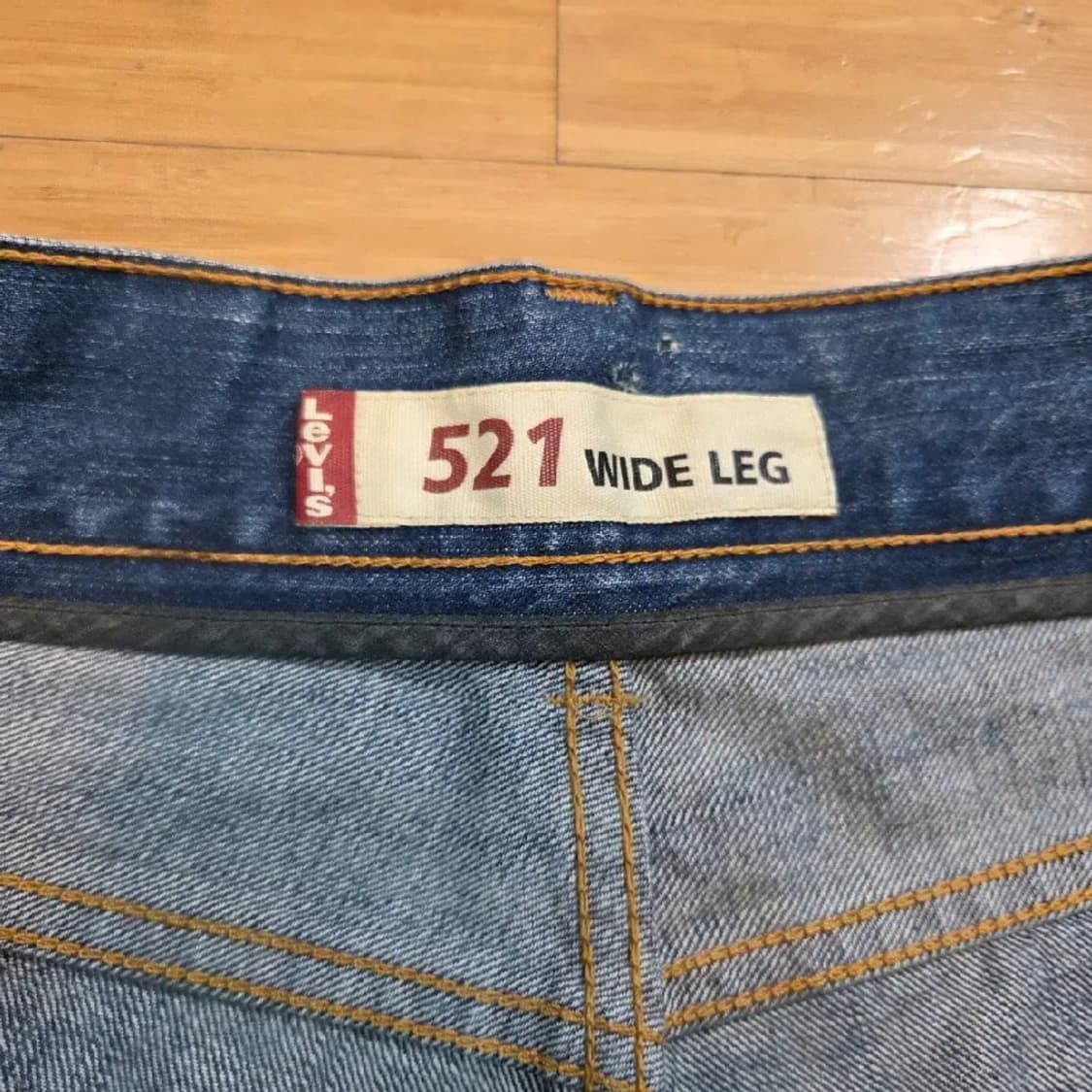 리바이스 521 빈티지 워싱 와이드 데님팬츠 상품이미지3