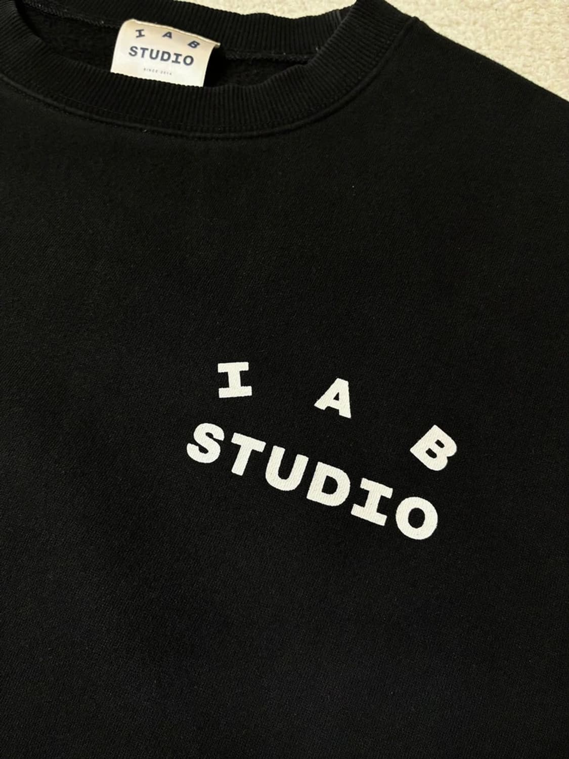 아이앱스튜디오 오버핏 헤비코튼 빅프린팅 맨투맨 PN6892 상품이미지5