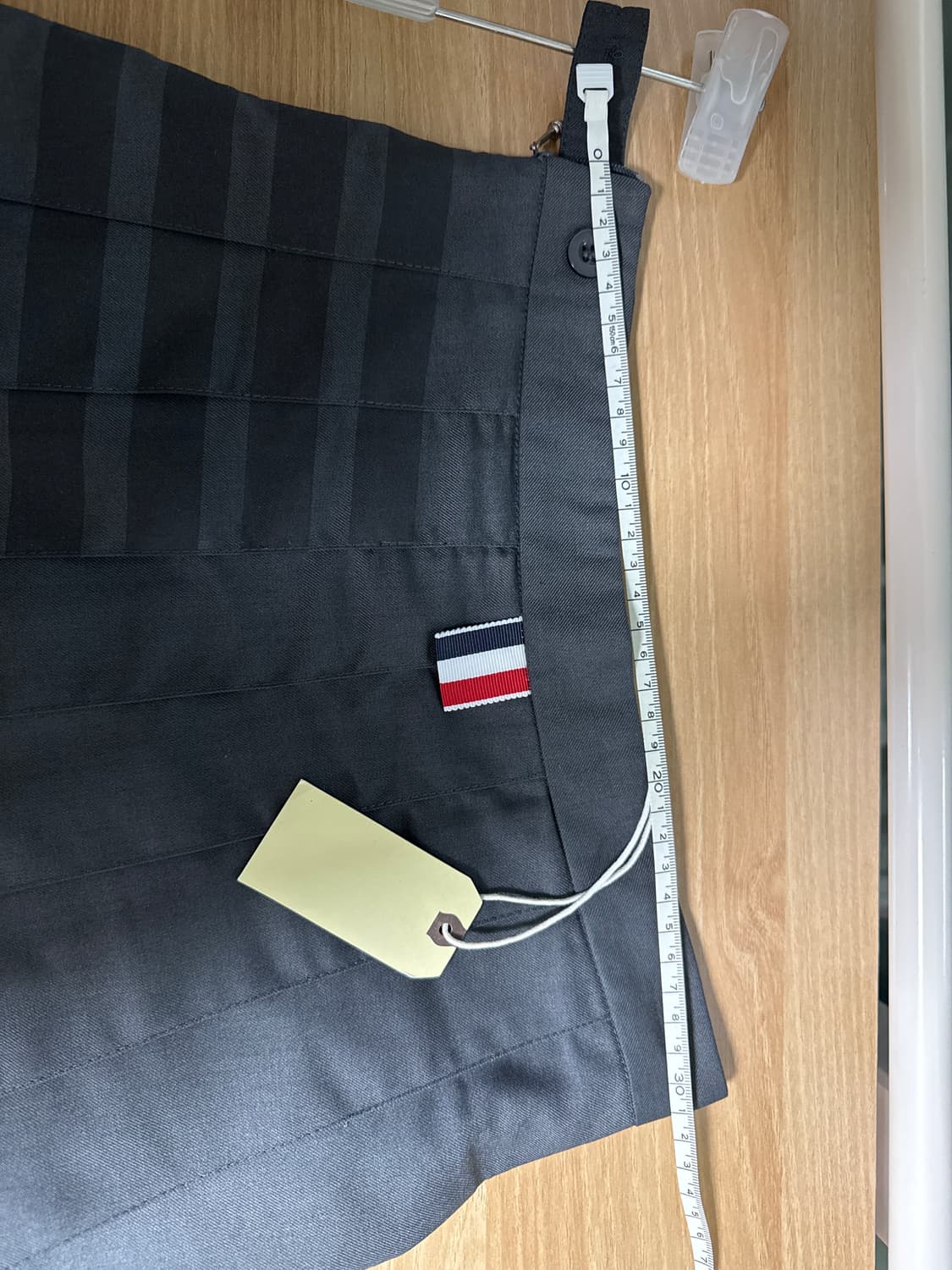 톰브라운 4-bar 플리츠 미니 스커트 상품이미지7