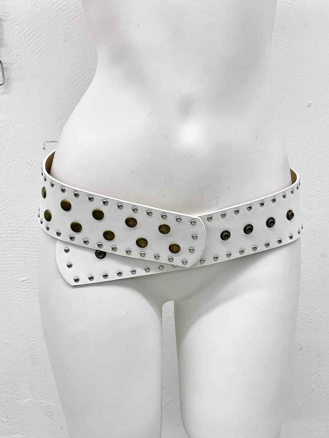 락시크 스터드 와이드 벨트 상품이미지1