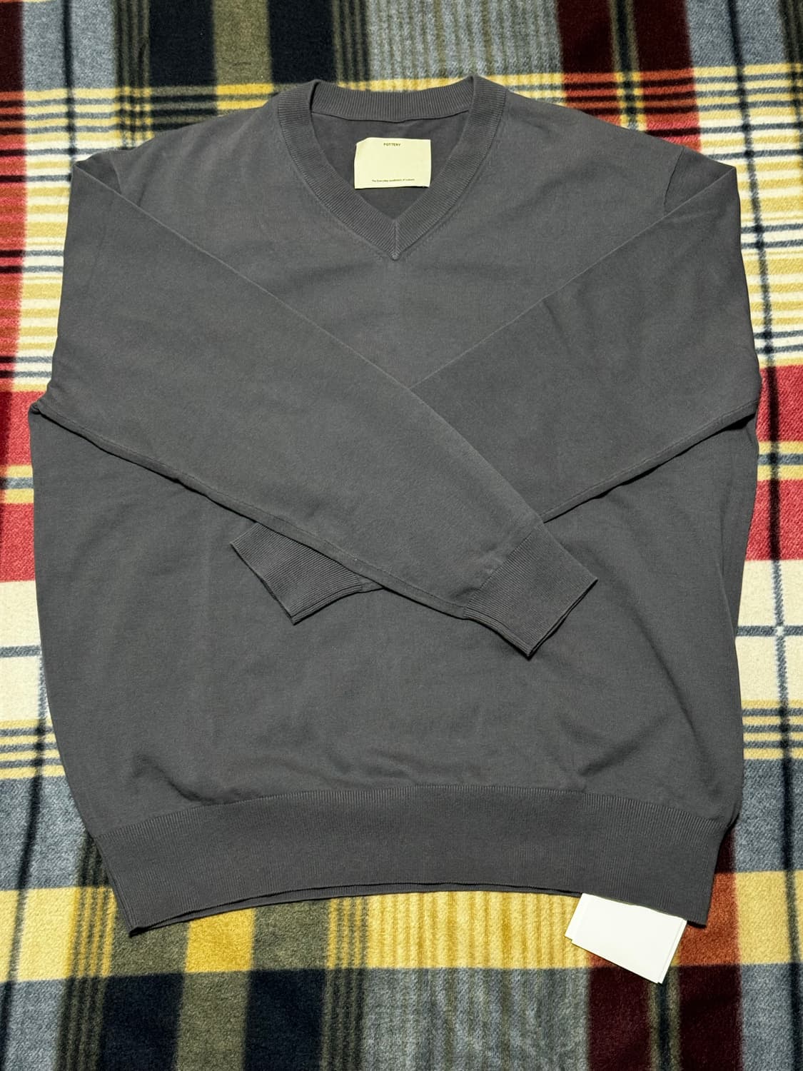 새상품) 포터리 컴포트 v넥 니트 (차콜, 3) 상품이미지1