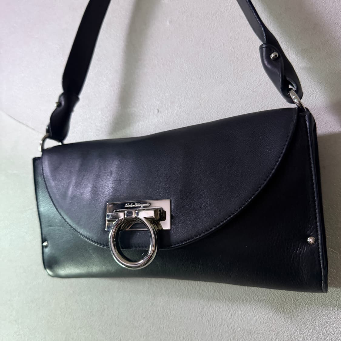 페라가모 간치니 바게트 숄더&토트백 상품이미지1