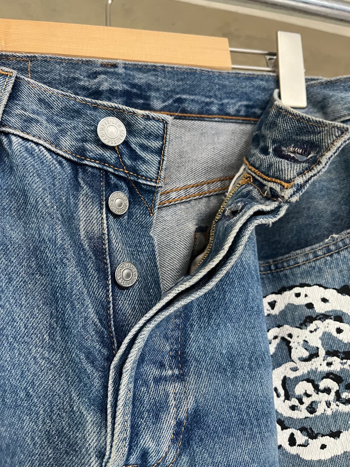DENIM TEARS X STUSSY LEVIS 501  상품이미지7