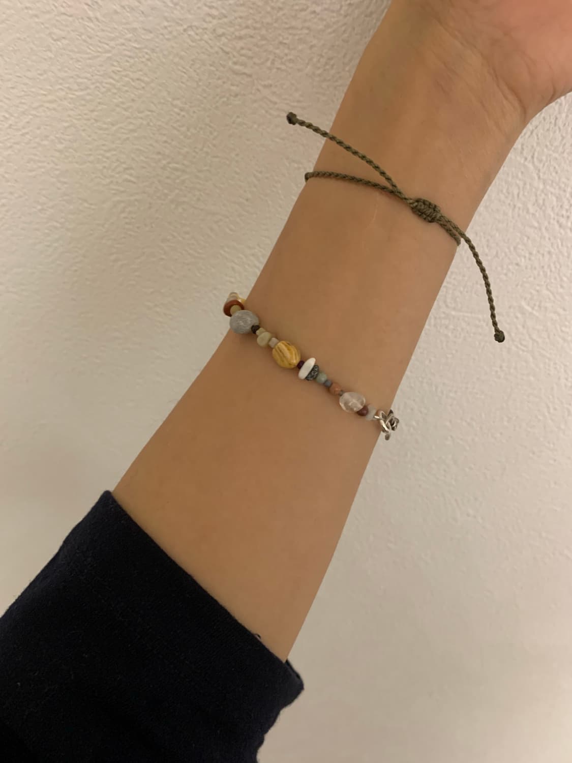 그린올리브하우스 석기시대 팔찌 ㅡ 노랑 상품이미지2