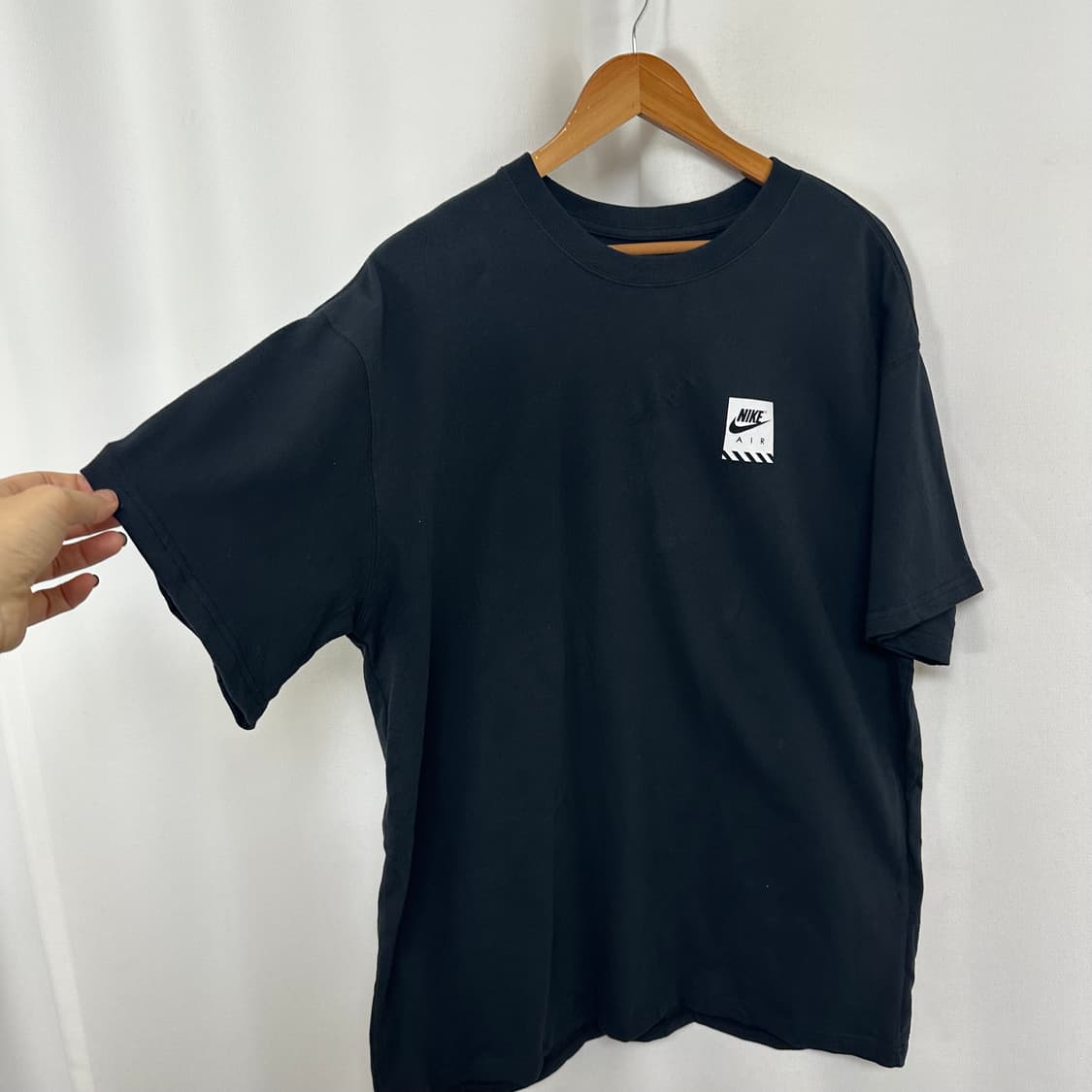   나이키 남자 스판 반팔티 검정 루즈핏 L  OWC 상품이미지3