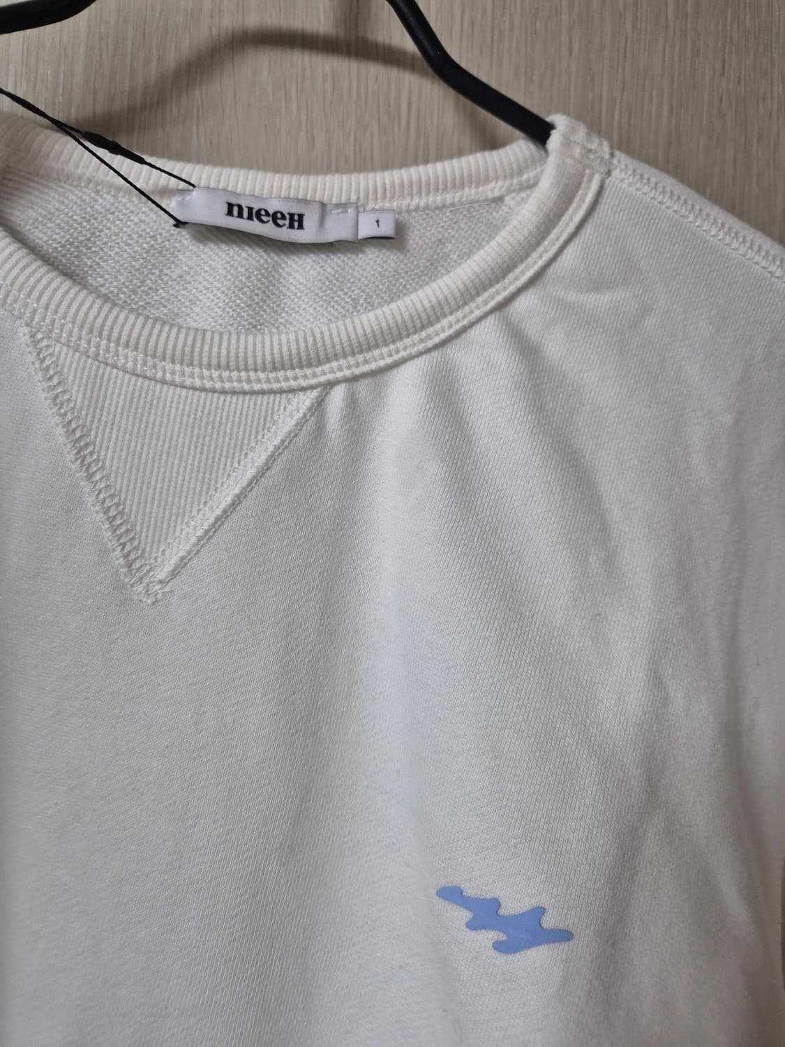 (새제품) NIEEH 니히 맨투맨 화이트 1 상품이미지4