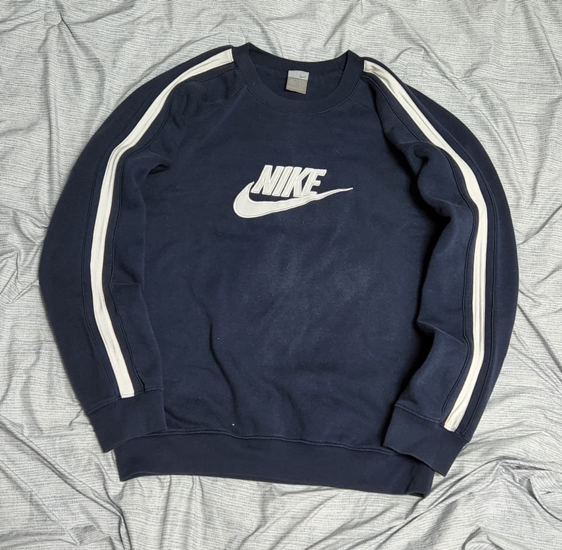 나이키 사이드라인 올드스쿨 자수 맨투맨 상품이미지2