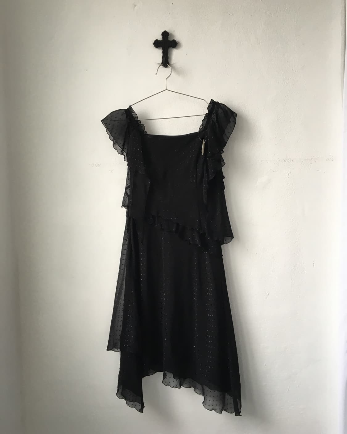 Dot pattern frill unbalanced onepiece 상품이미지2