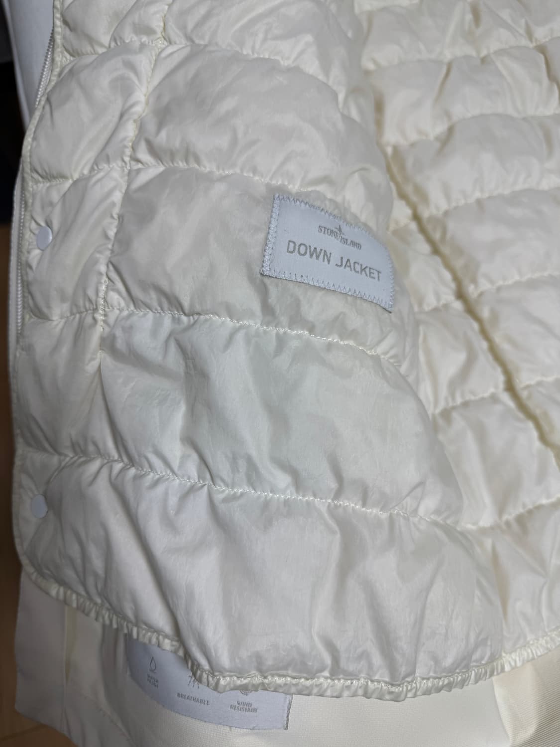 스톤아일랜드 탱크쉴드 고스트피스 패딩 자켓 L 상품이미지6