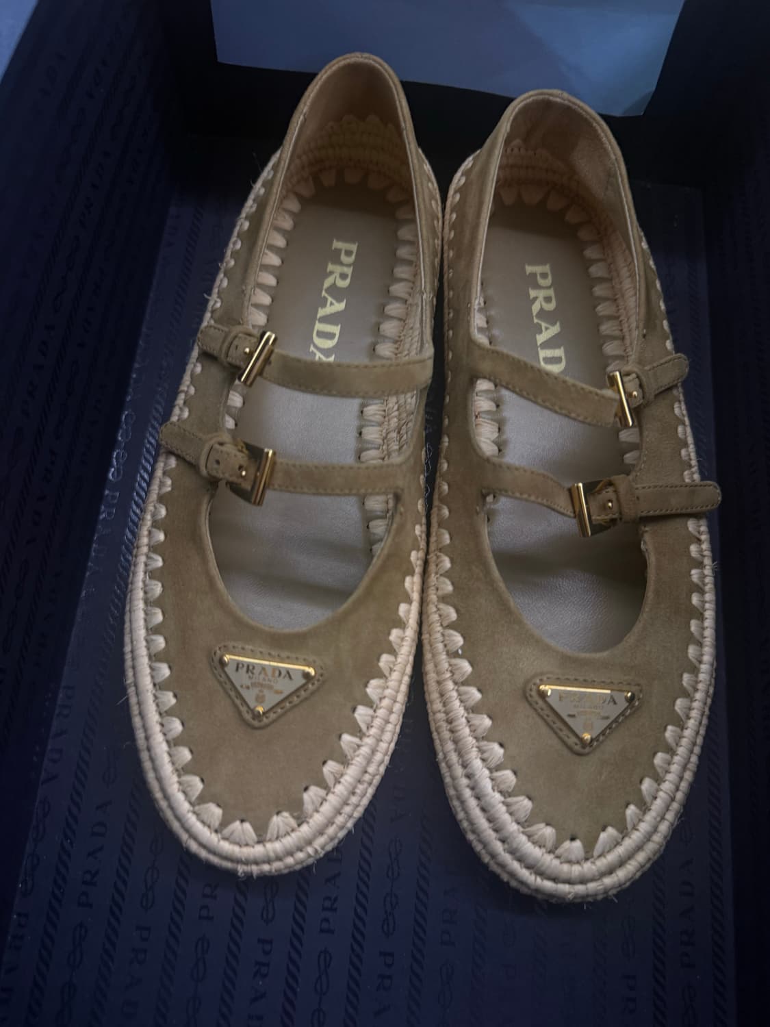 프라다 발레리나 스웨이드 플랫 상품이미지1