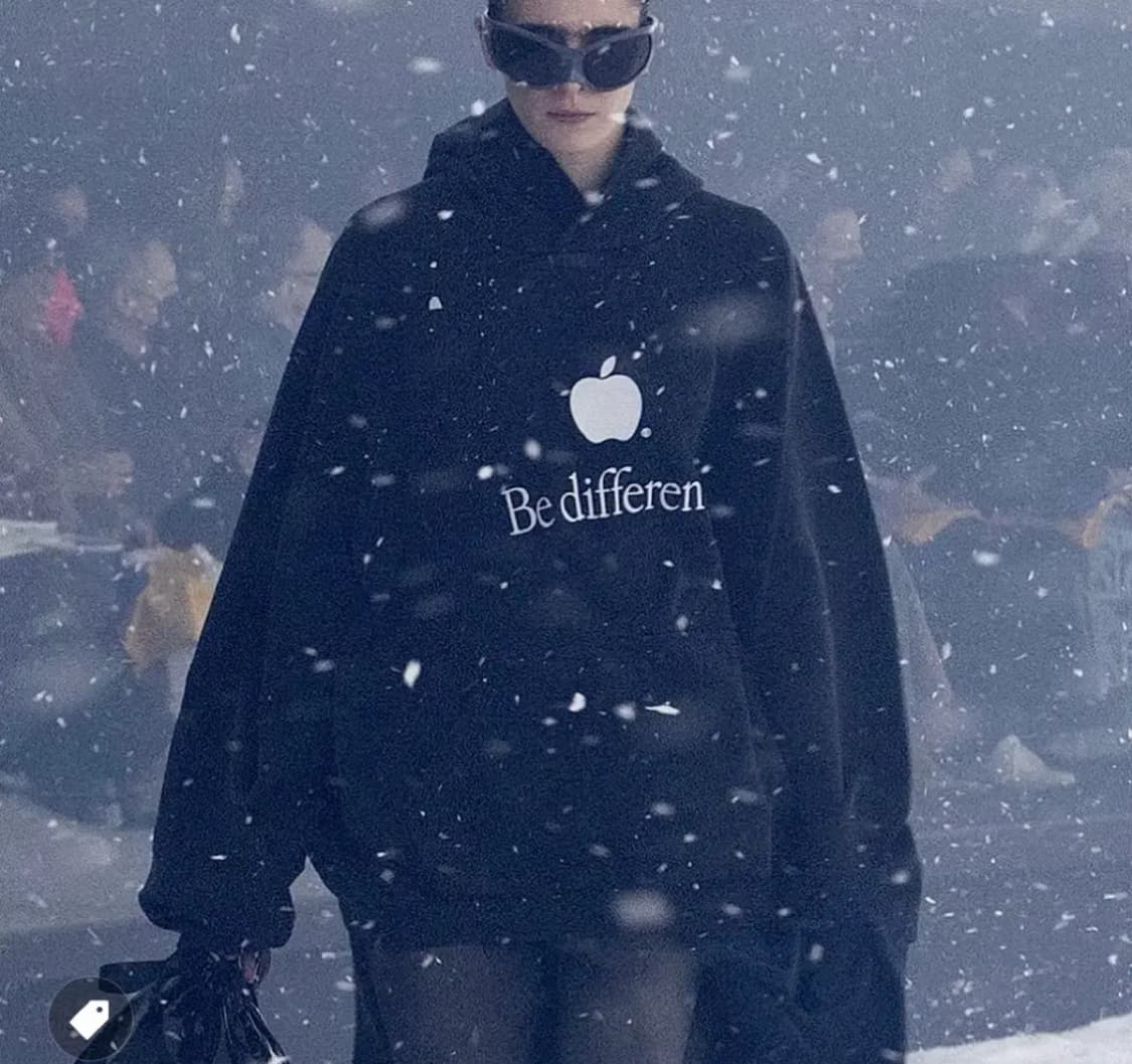 (2)발렌시아가 애플후드 런웨이 상품이미지1