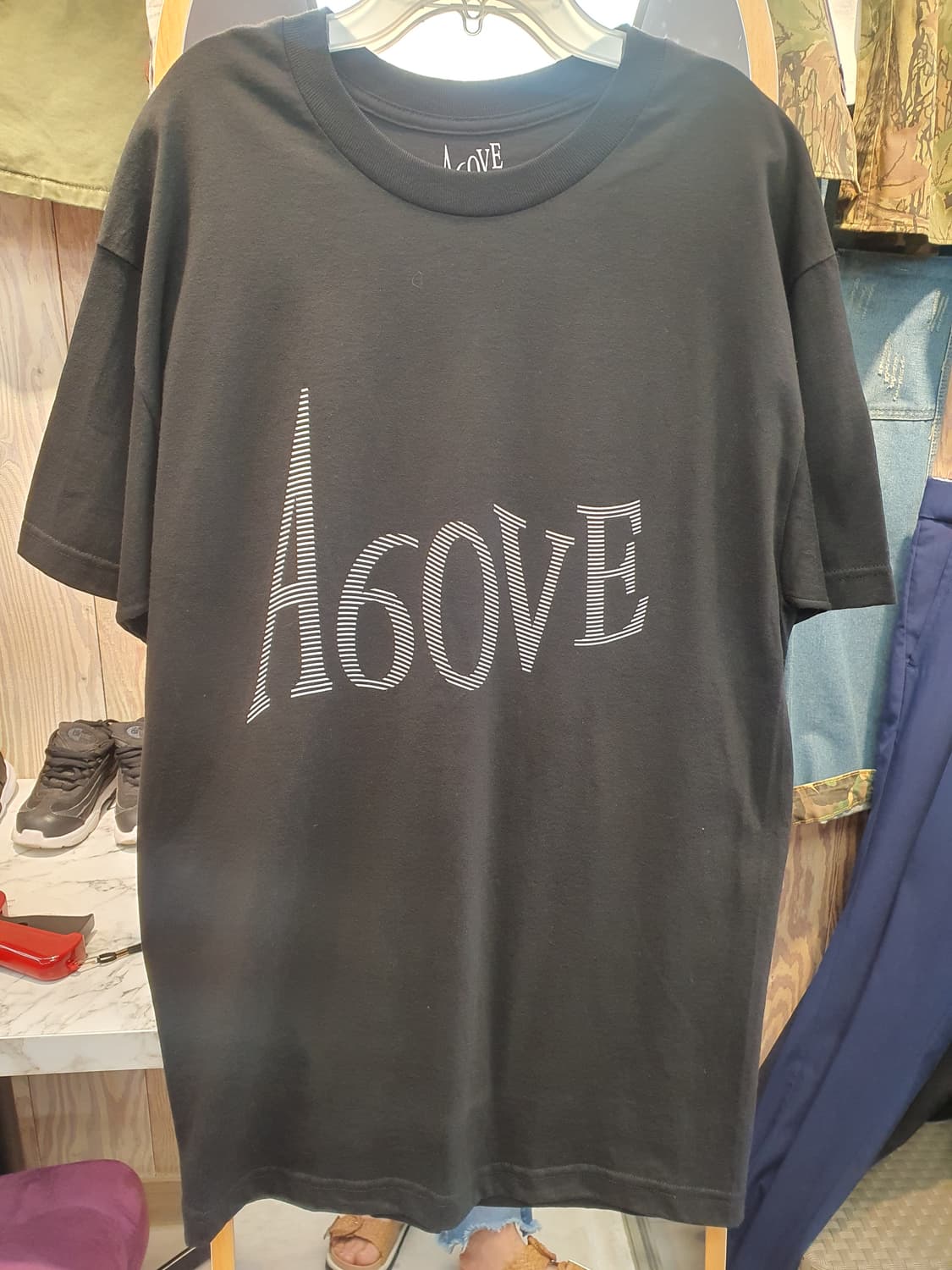 [L] 어보브(A6OVE) 후면 플래그 그래픽 반팔 티셔츠 (상태좋음) 상품이미지1