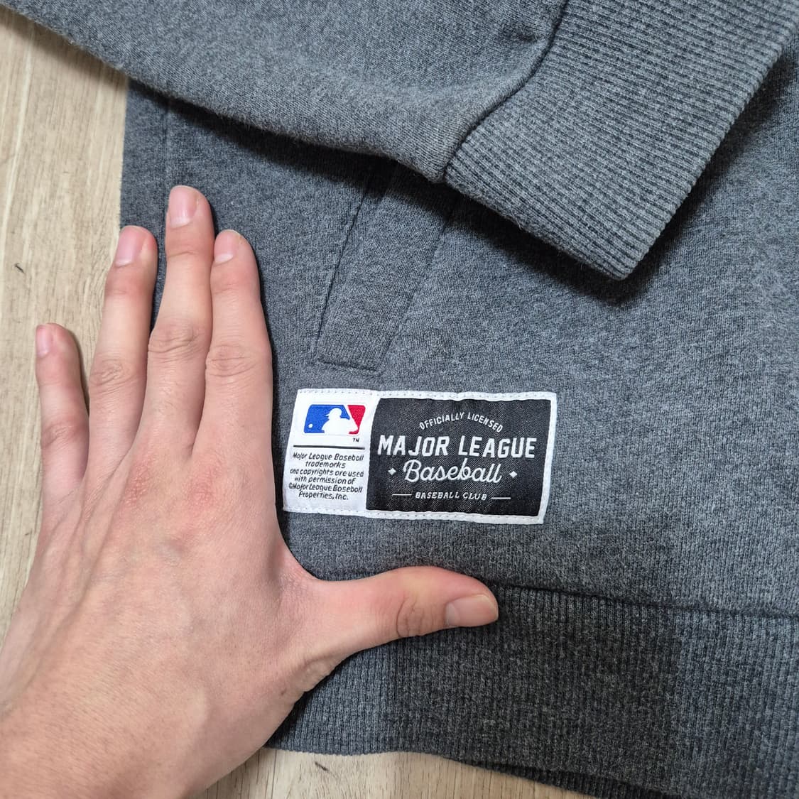 MLB 엠엘비 빅프린팅 남성 기모 후드티 상품이미지4
