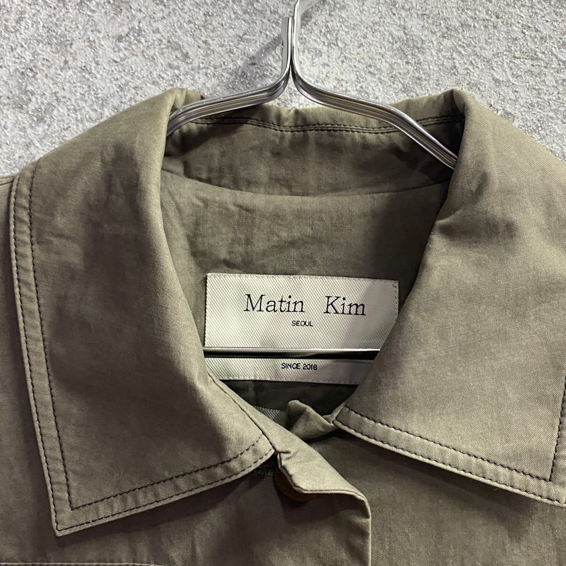 마뗑킴 카펜터 버튼 워크 자켓 B4461 상품이미지3