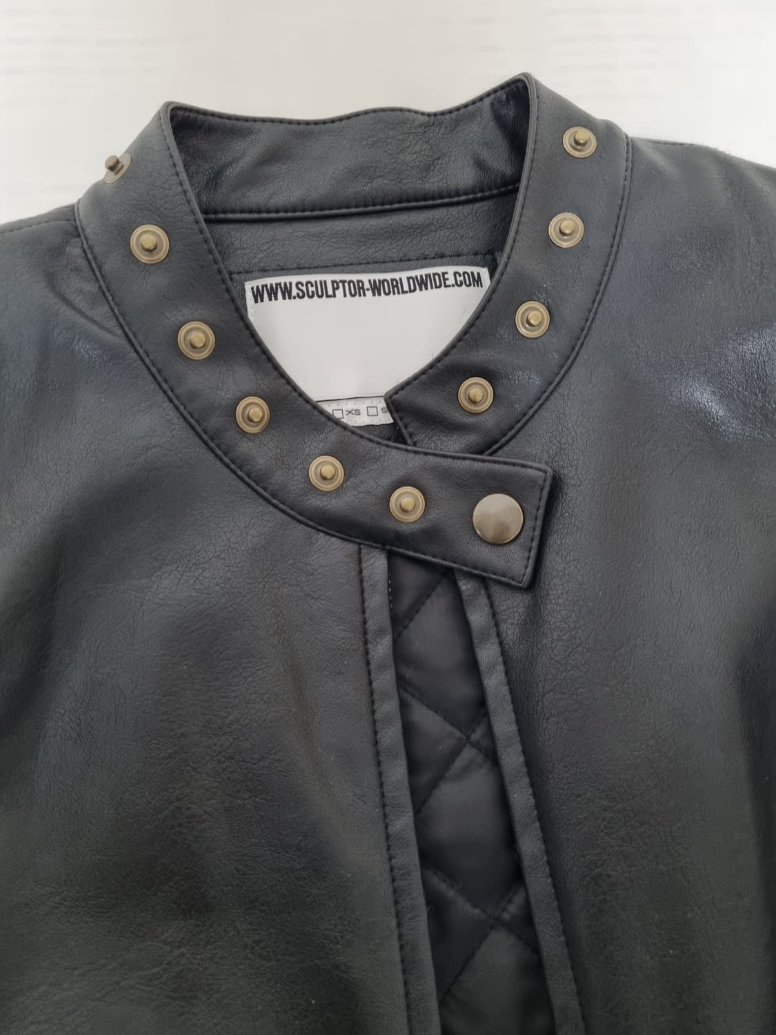 스컬프터 엠보스 레더 봄버 자켓(black) 판매합니다 상품이미지6