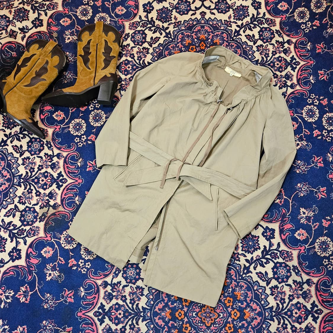 빈티지-아떼바네사브루노 셔링 스트렙 벨티드 하프 야상 자켓 상품이미지3