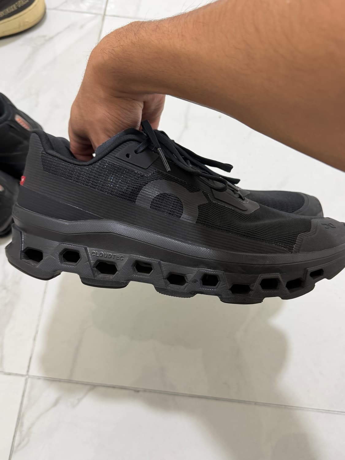 온러닝 클라우드몬스터 보이드 블랙 EU44 KR280 상품이미지3