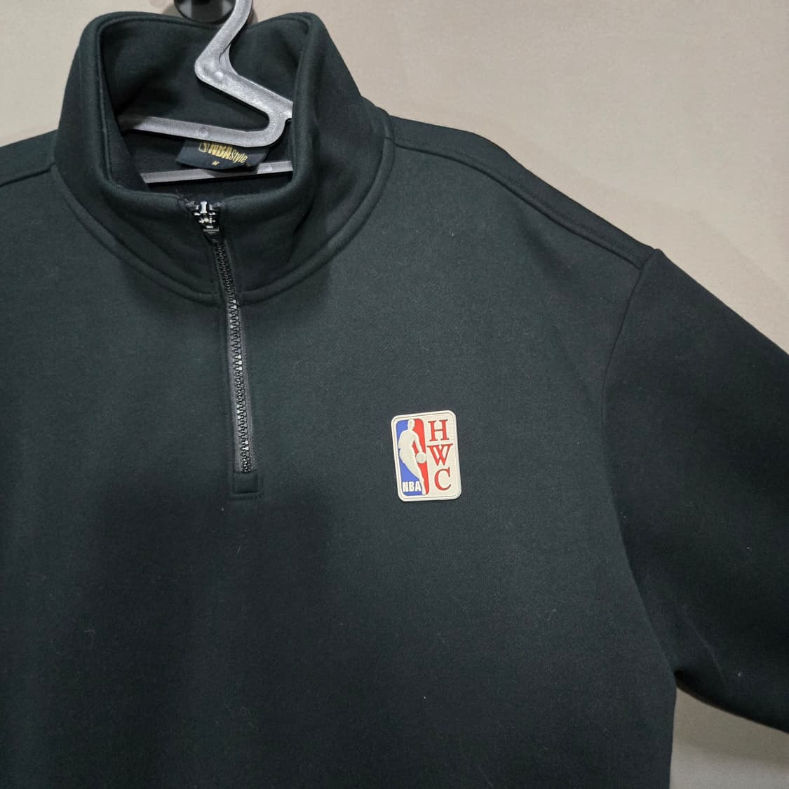 미첼앤네스 NBA 하프집업 맨투맨 검정 상품이미지2