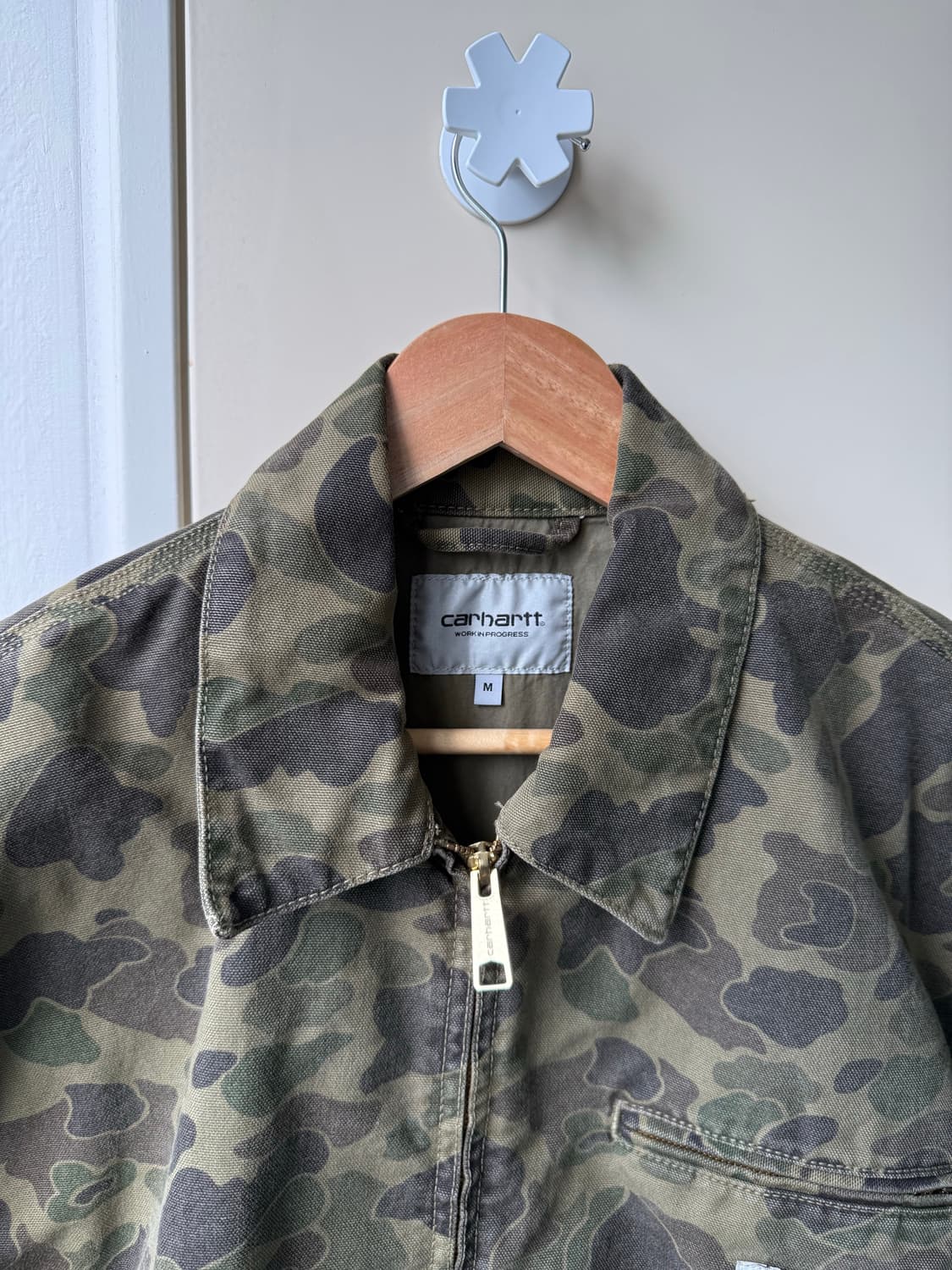 칼하트 24fw 덕 디트로이트 자켓 카모 상품이미지3