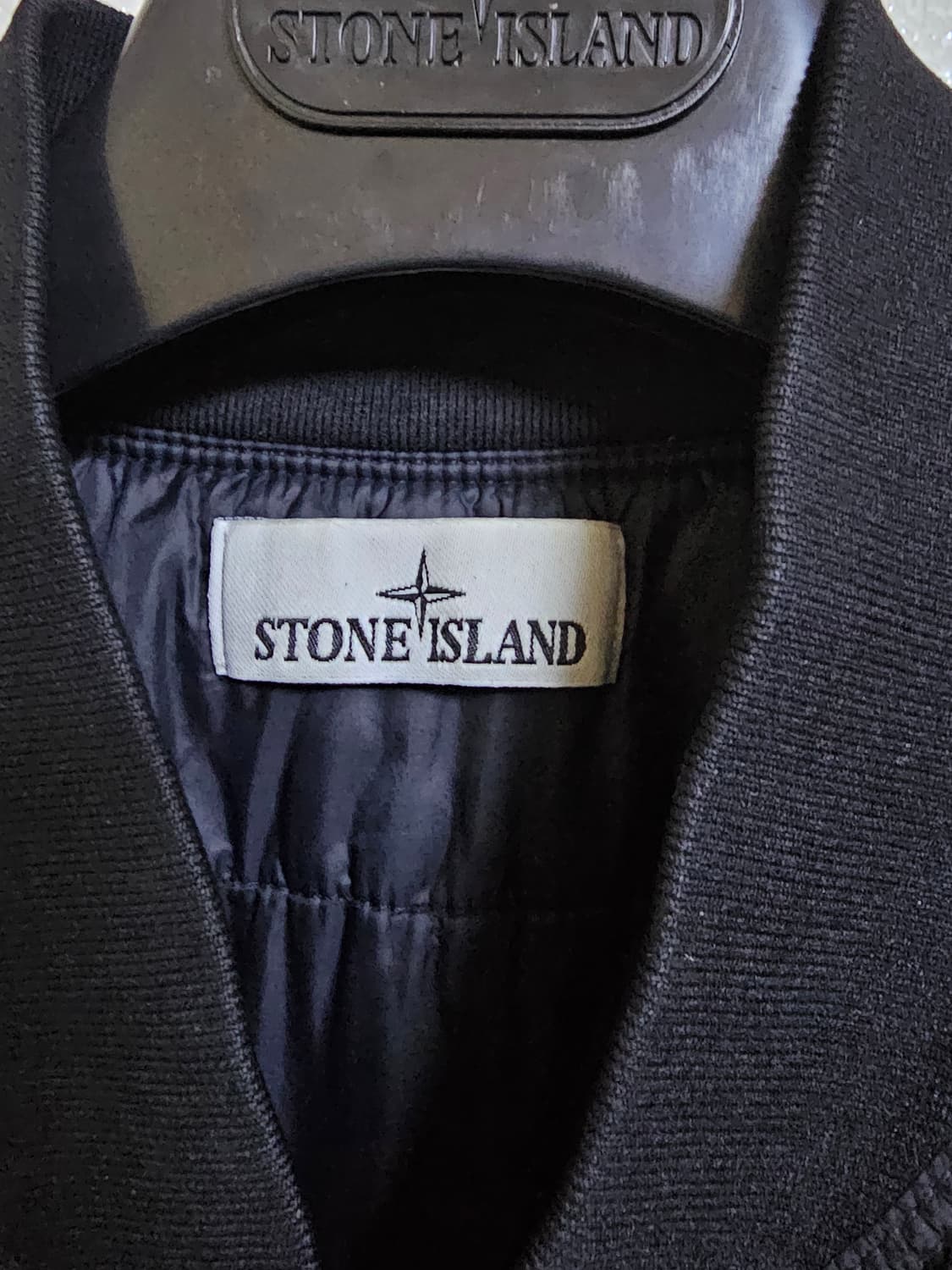 스톤아일랜드 크링클랩스 프리마로프트 봄버 상품이미지3