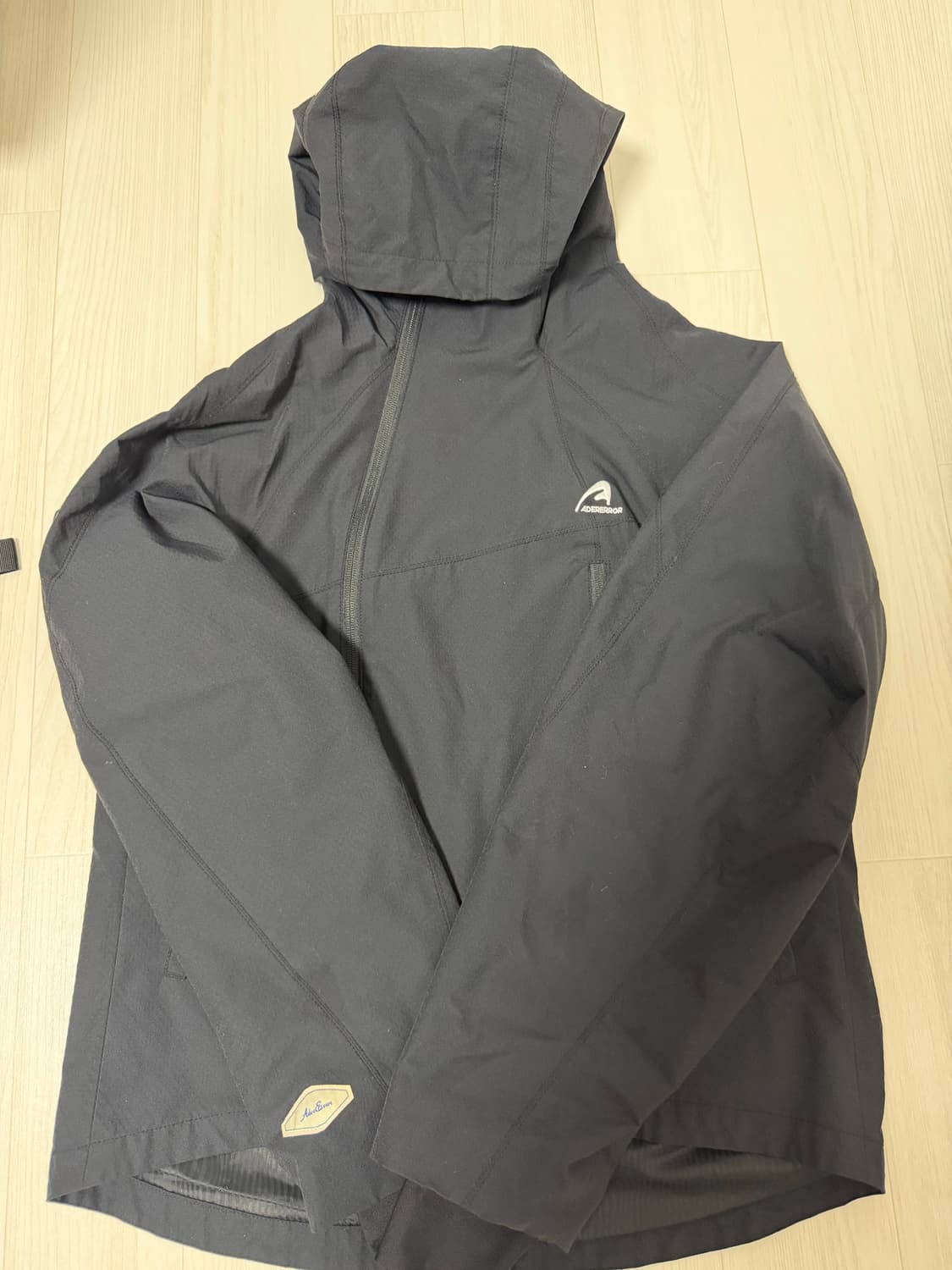 아더에러 플루 윈드브레이커 느와르 상품이미지3