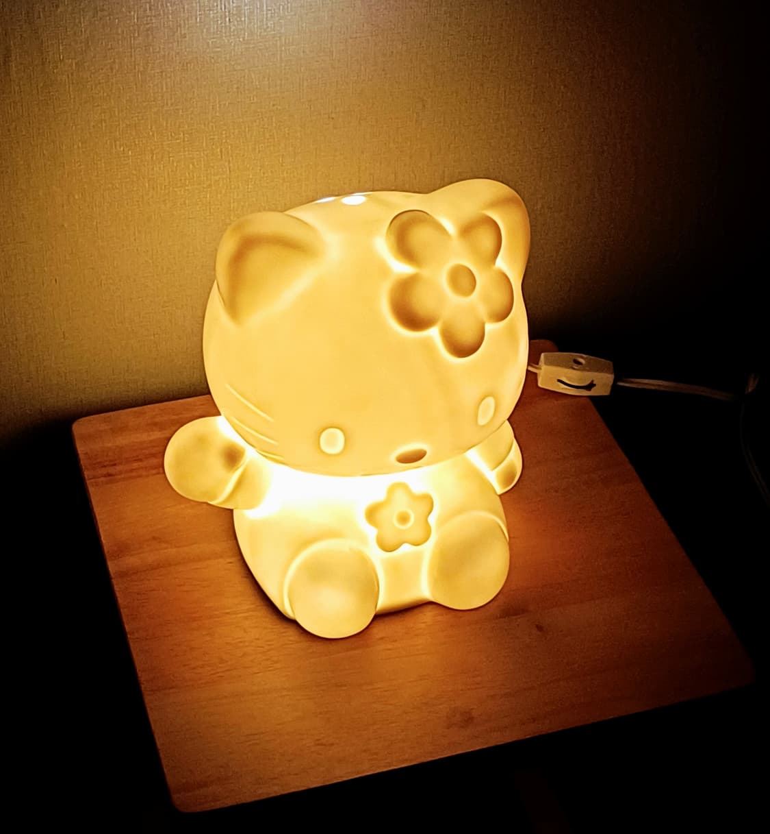 🌸헬로키티 오리지널 플로랄 도자기 램프 🌸 상품이미지2