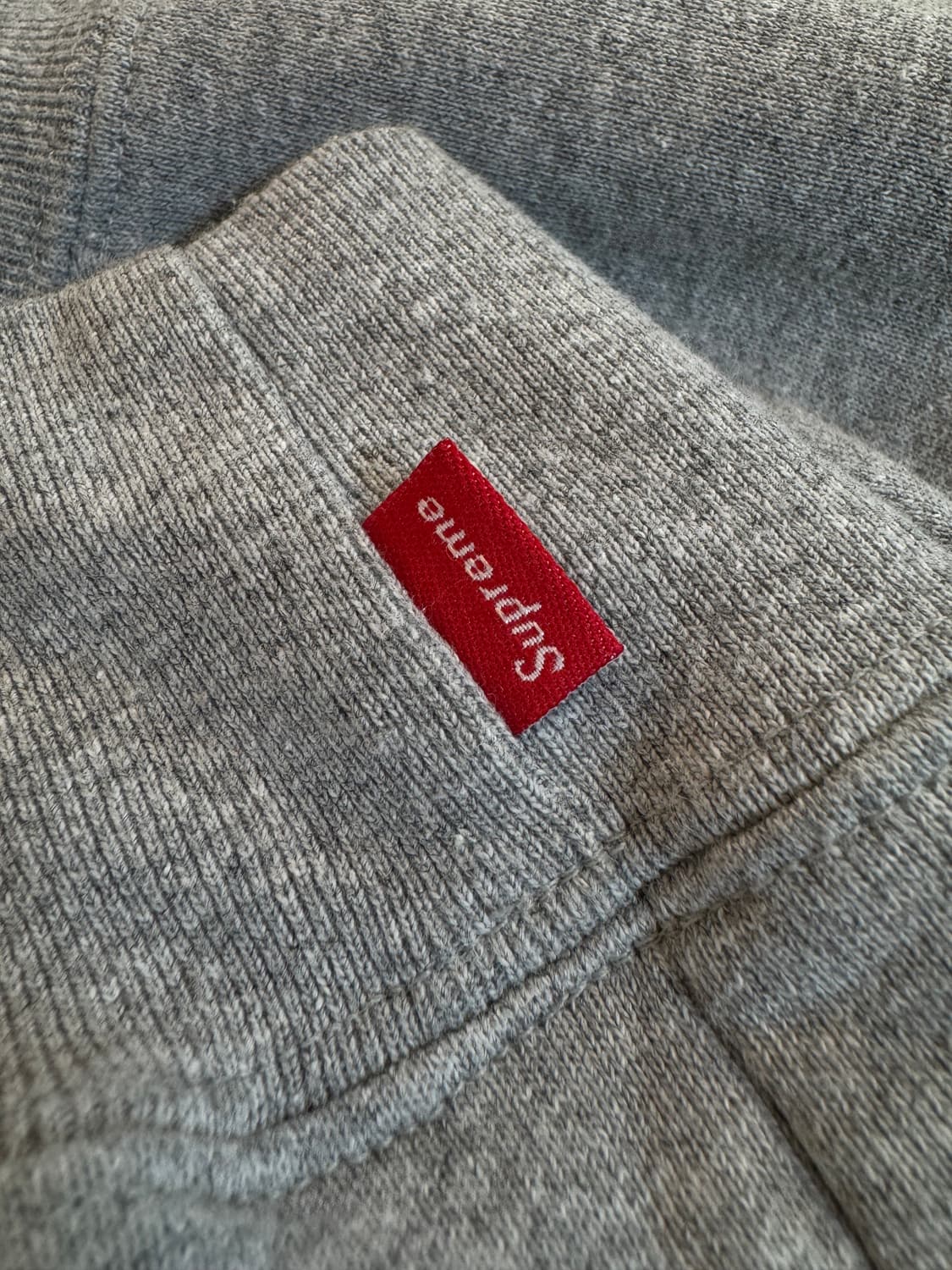 (2XL)슈프림 스몰 박스 크루넥 맨투맨 헤더 그레이 - 24FW 상품이미지4