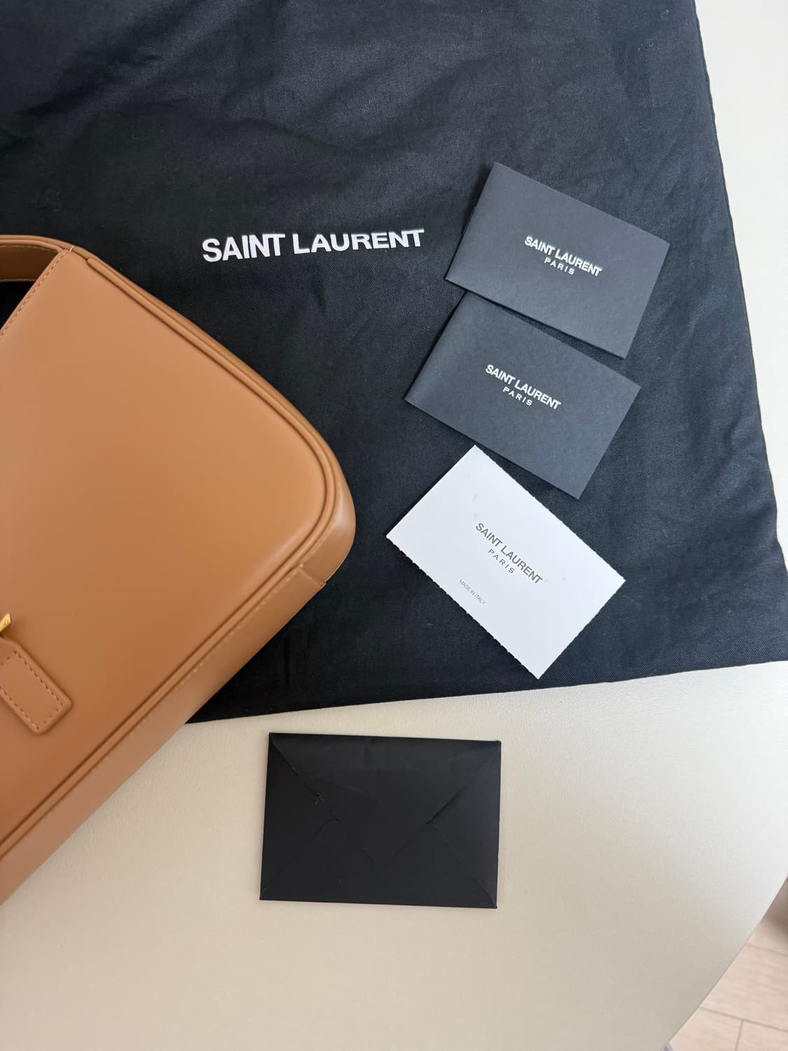 생로랑 호보백 상품이미지3