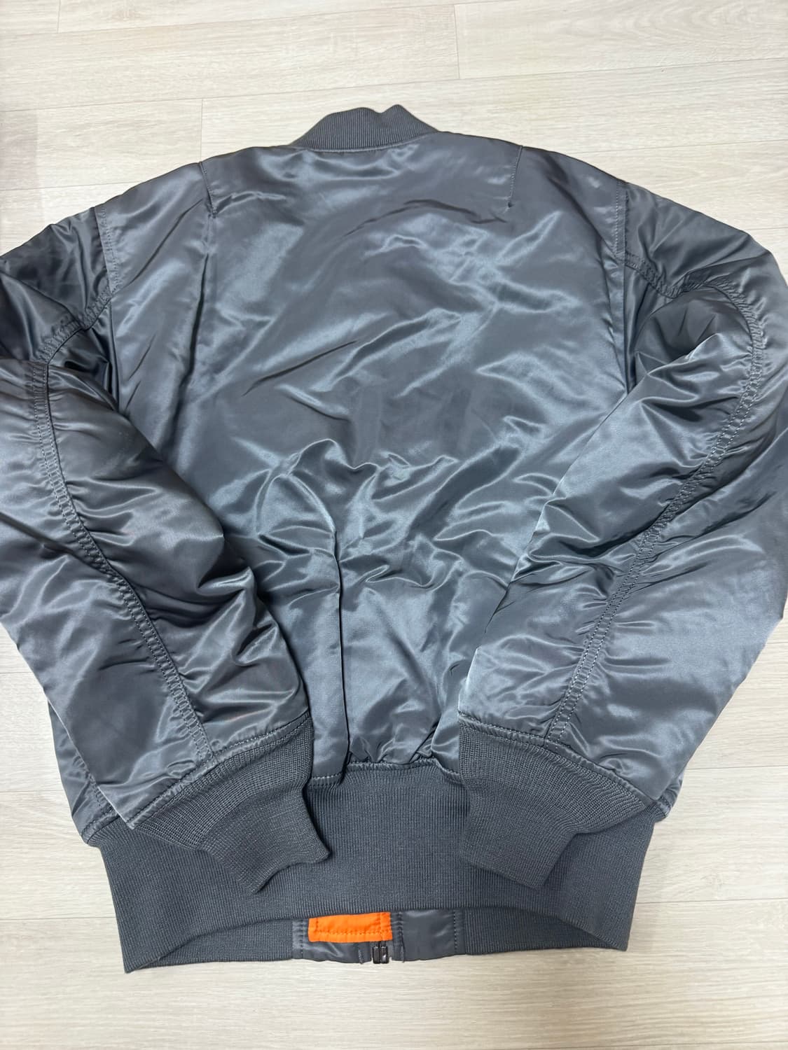 [S] 알파인더스트리 MA-1 건메탈 항공점퍼 상품이미지2