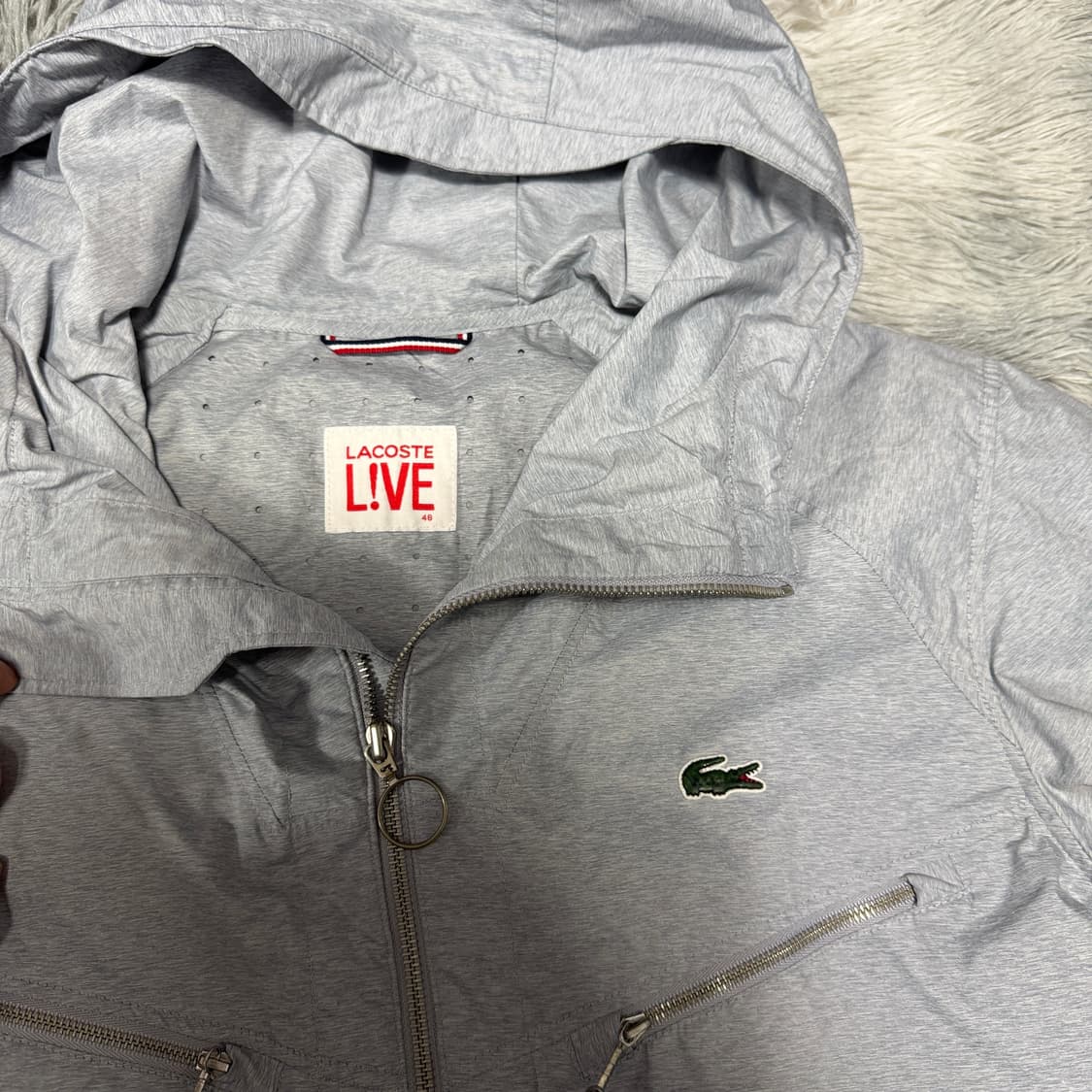 라코스테 실버색상 바람막이 95사이즈 상품이미지2