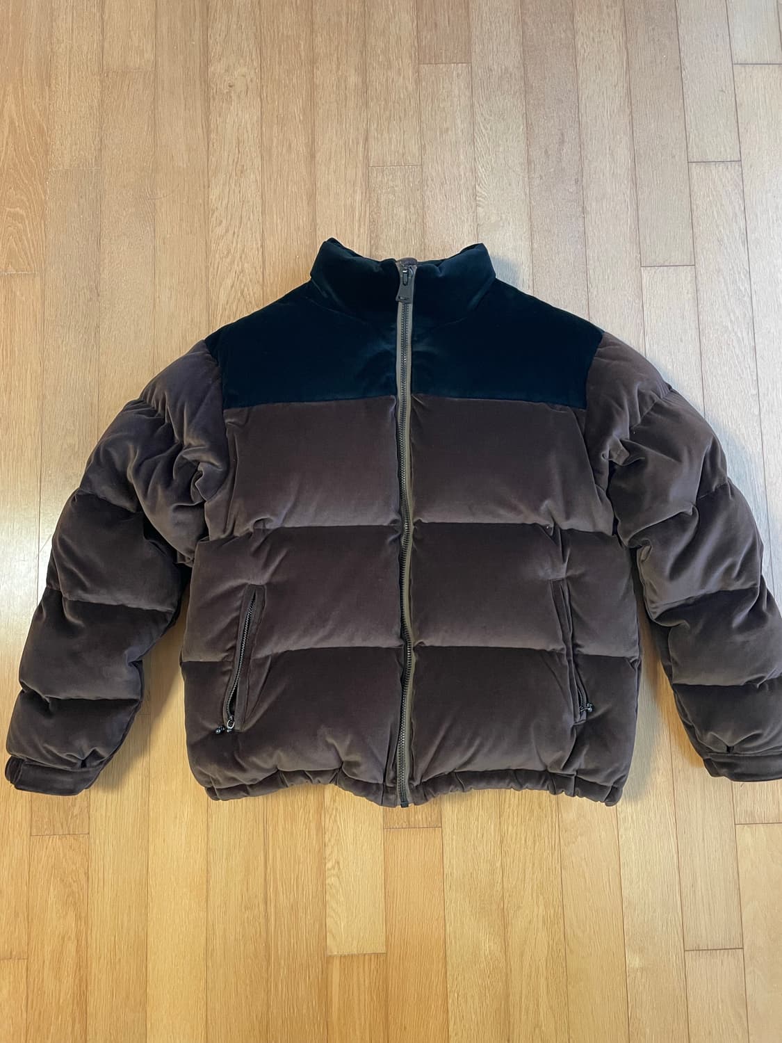 틸레이트 벨벳 다운 패딩 브라운 m사이즈 상품이미지3