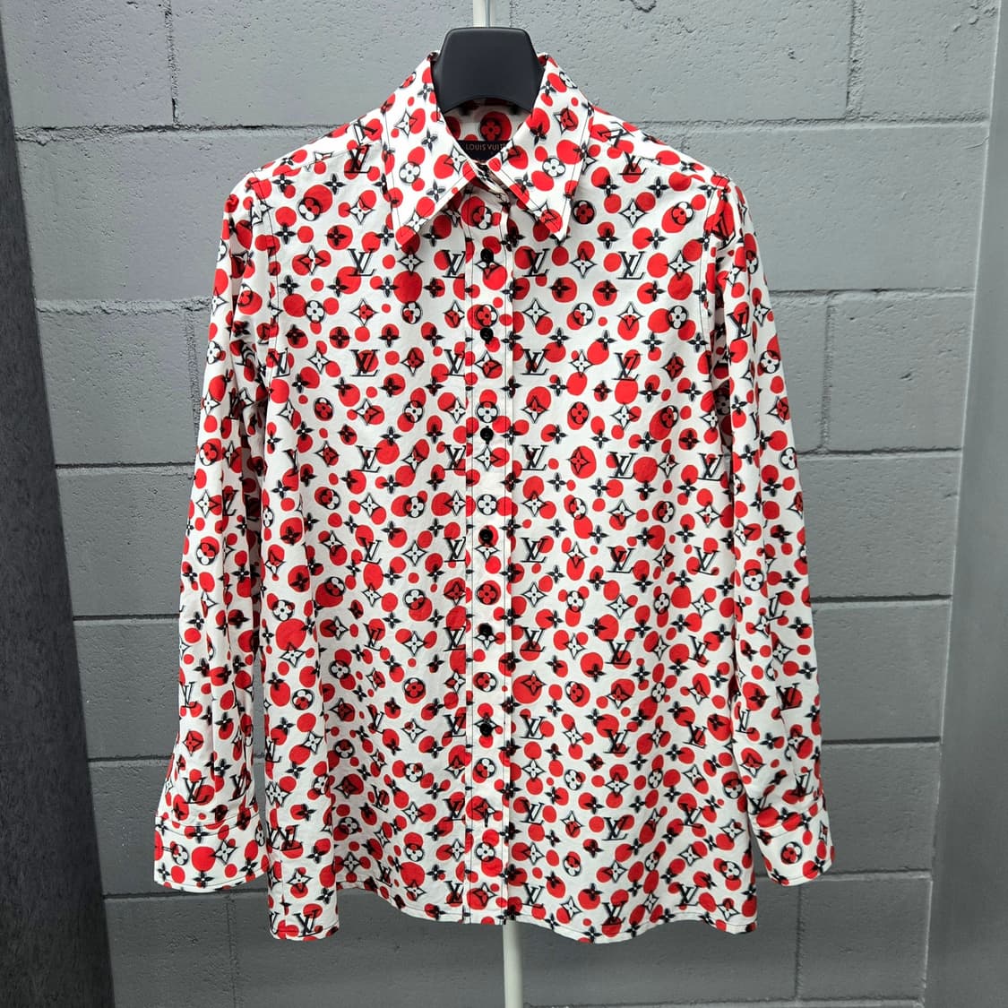 루이비통 LV 쿠사마야요이 인피니티 닷 모노그램 셔츠 34 상품이미지2