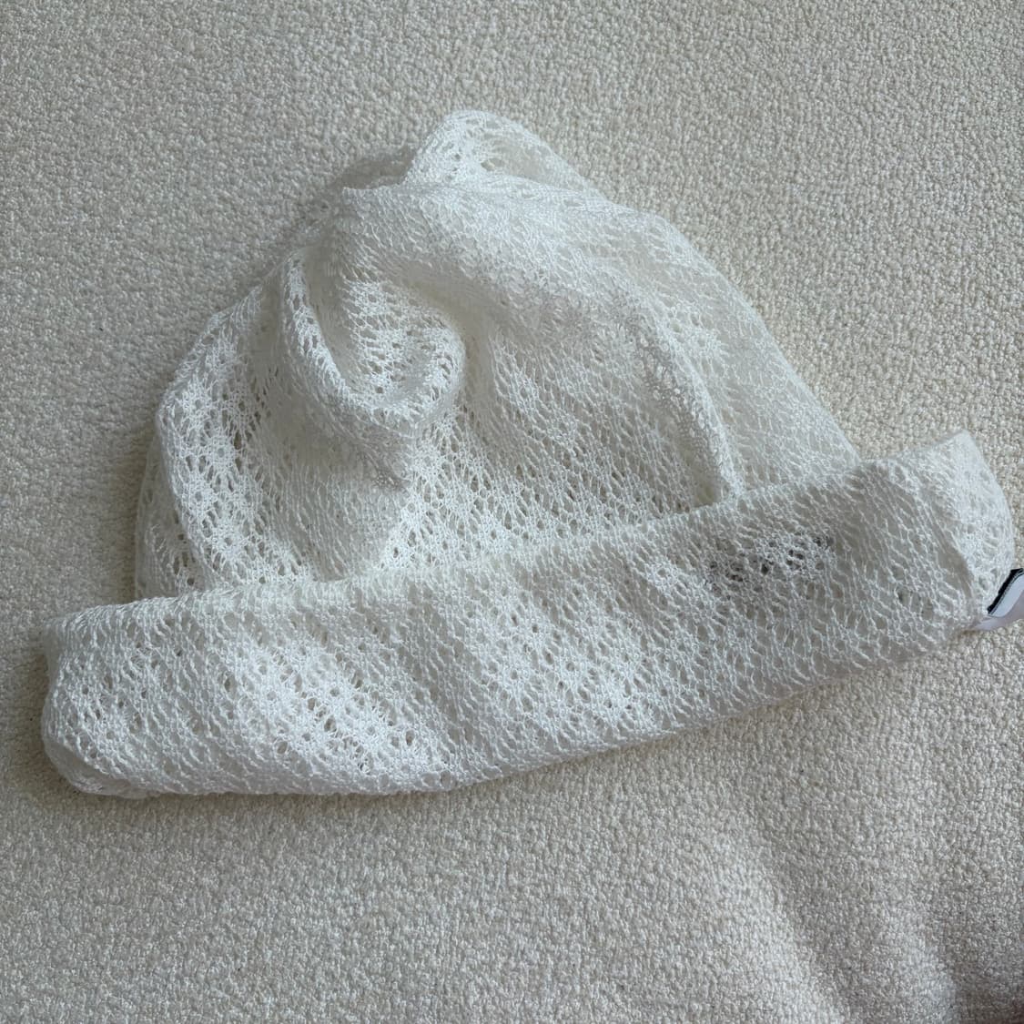 폴리수엠 LACE SCRUNCHED BEANIE, WHITE 상품이미지4