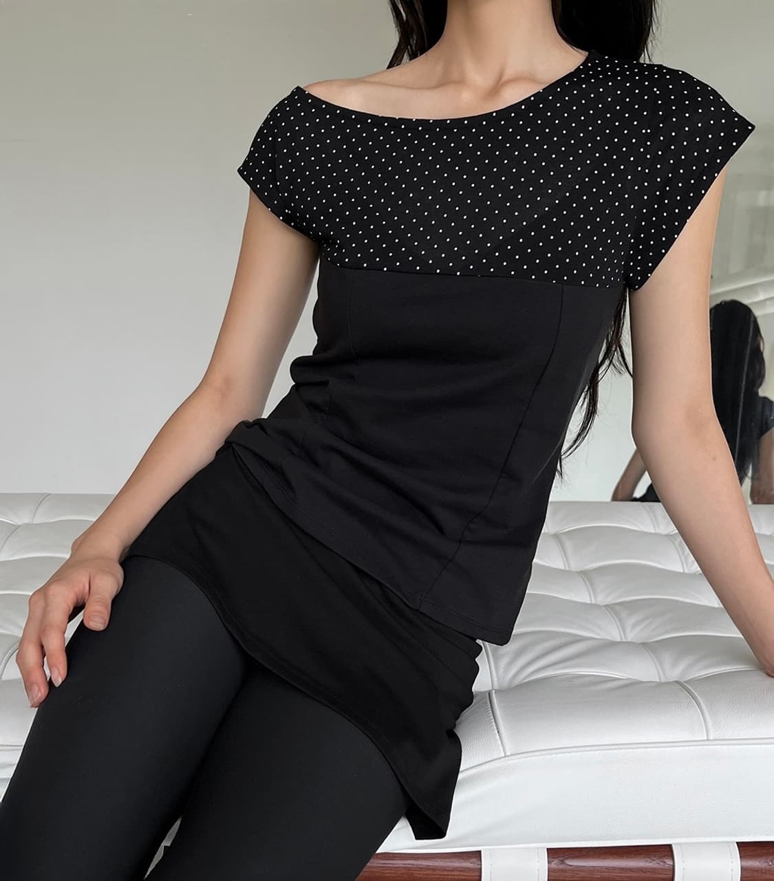 미즈유 mizyu 도트 오프숄더 티 DOT OFF SHOULDER 상품이미지1