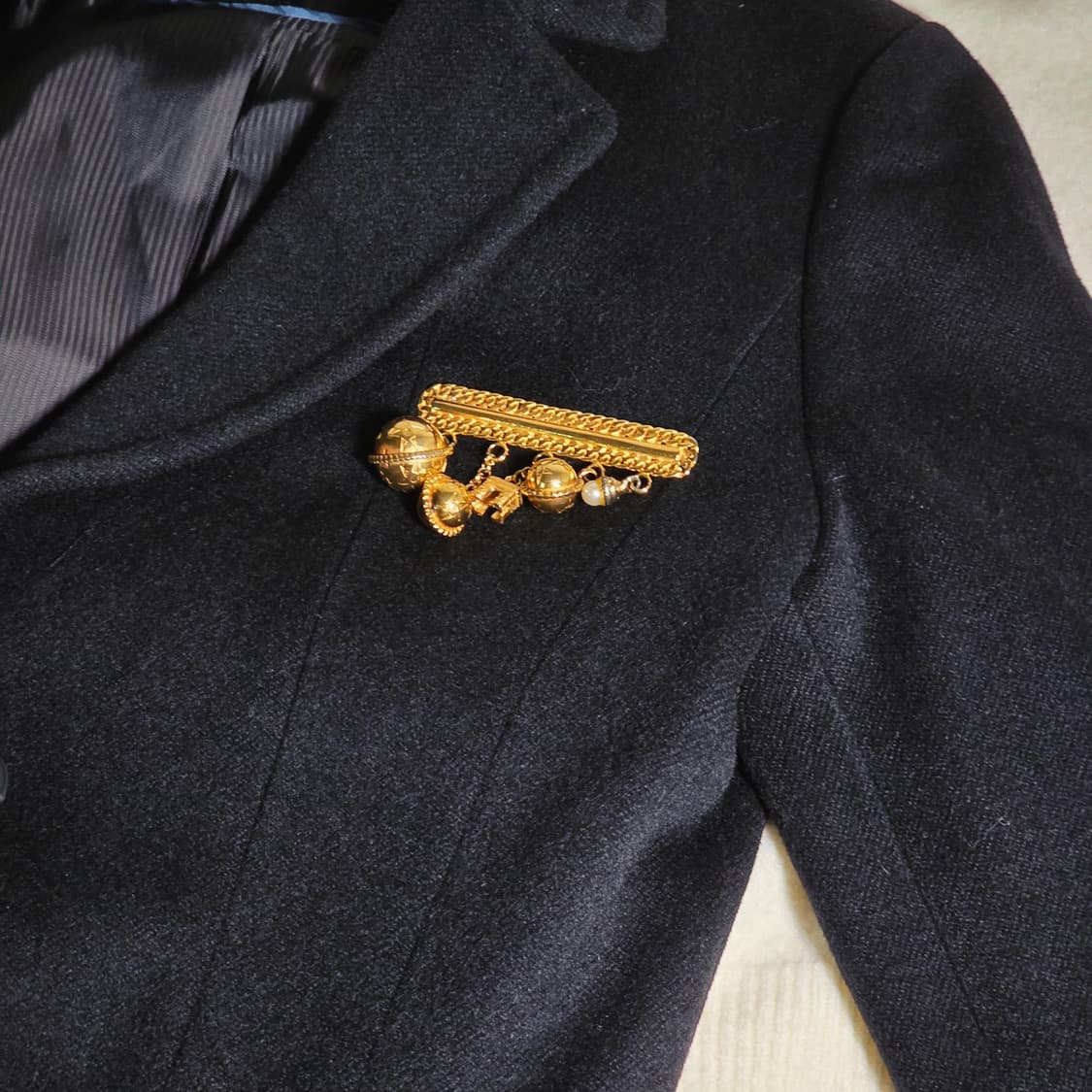 (희귀매물) 올드 셀린느 금장 파리 개선문 브로치 상품이미지5