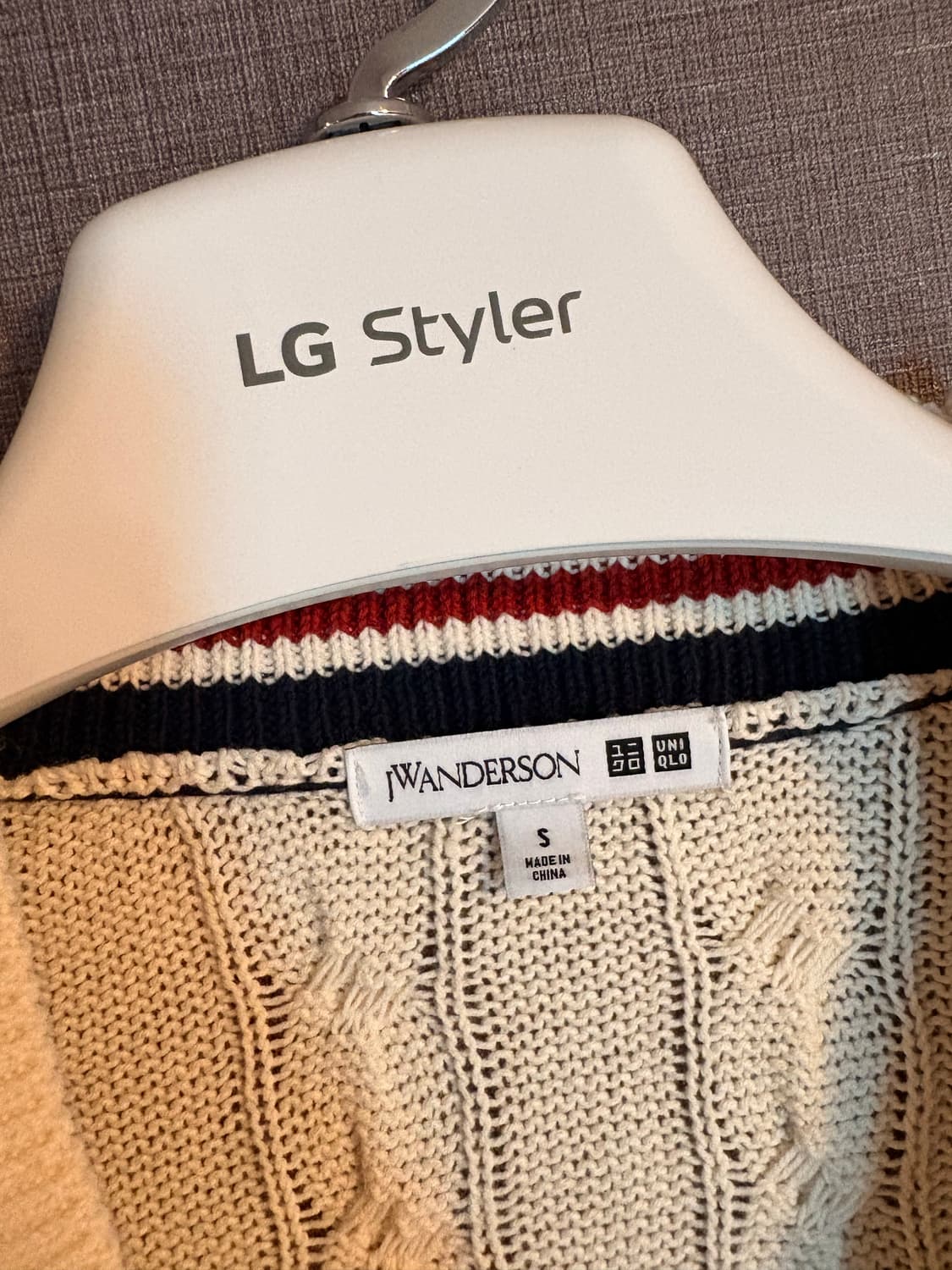 JW Anderson x UNIQLO 아이보리 꽈배기 가디건 상품이미지2