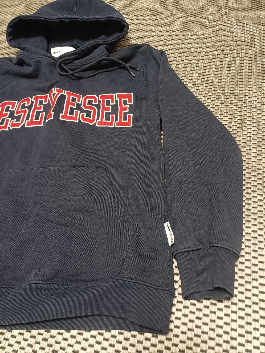 예스아이씨(YESEYESEE) 아치 로고 후드 네이비 - S 상품이미지4