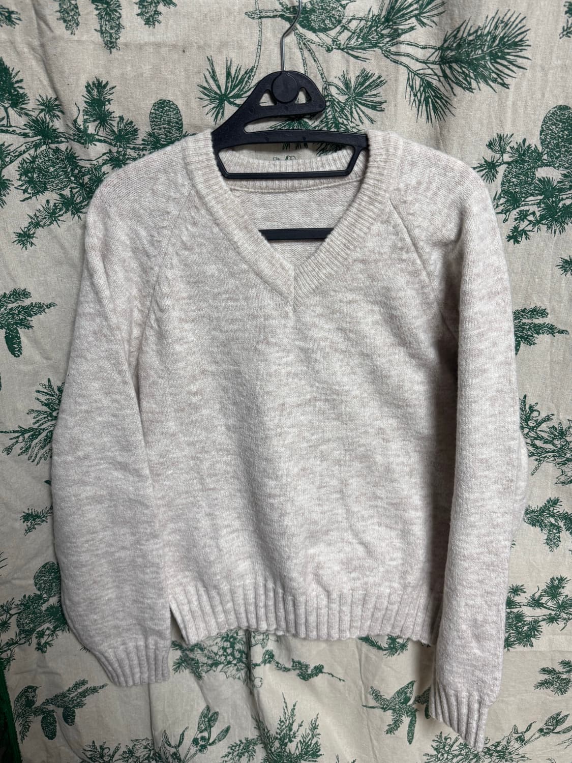 아이보리 브이넥 니트 상품이미지3