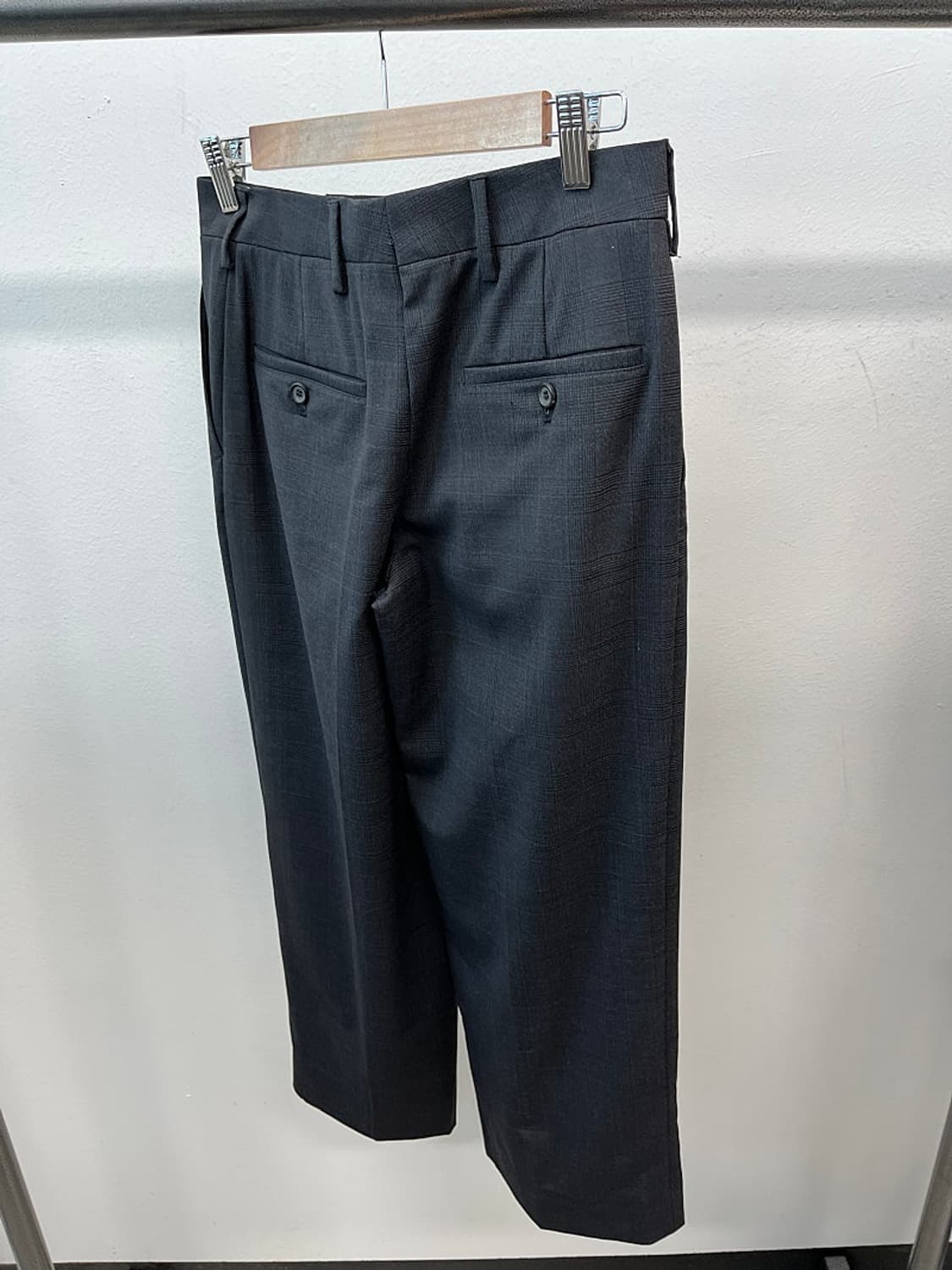 여) 미우미우 23ss 체크 와이드 슬랙스  상품이미지3