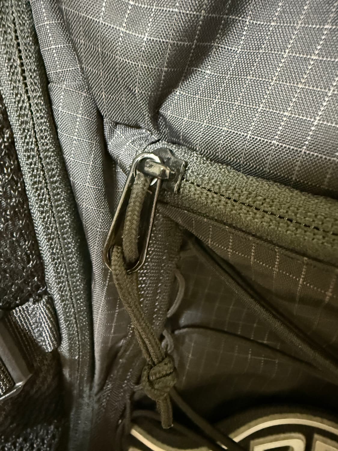 슈프림 백팩 블랙 (23FW) 상품이미지4