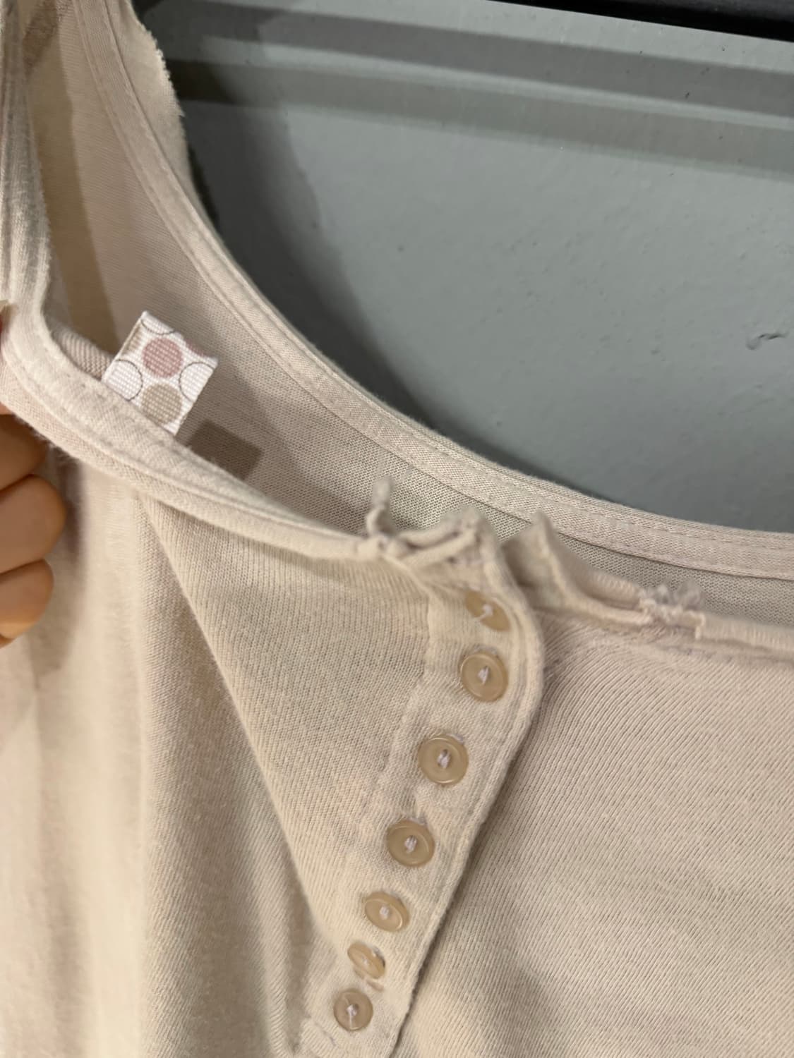 off-shoulder button point long sleeve 상품이미지10