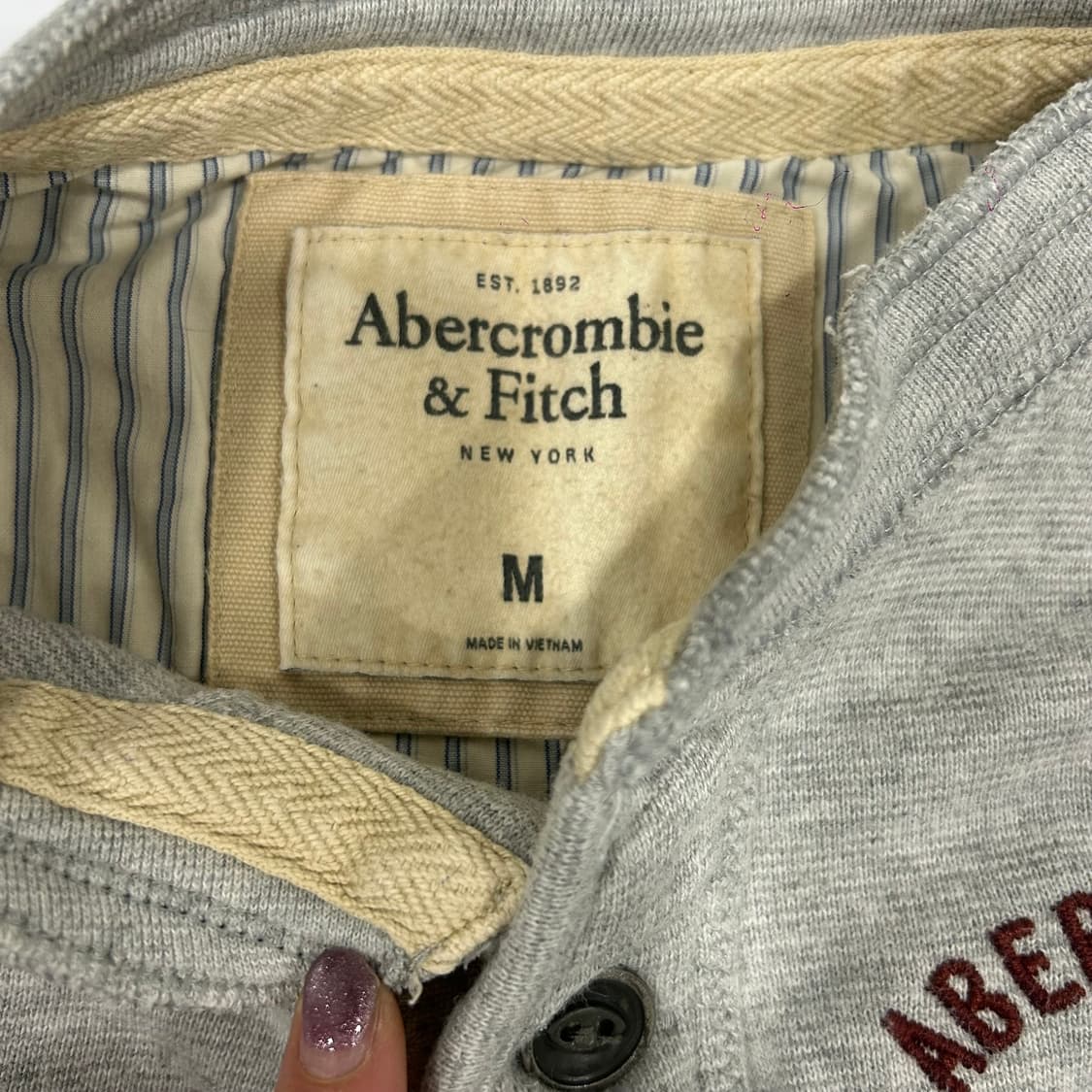 Abercrombie 아베크롬비 그레이 헨리넥 롱슬리브 상품이미지5