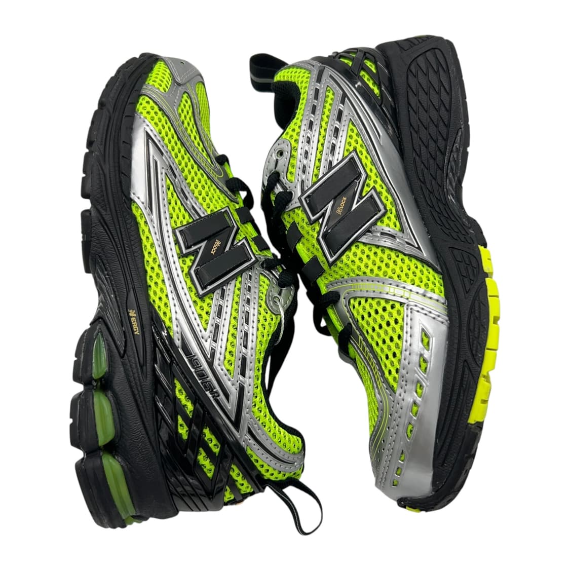 230 뉴발란스 1906R 볼트 실버 상품이미지2