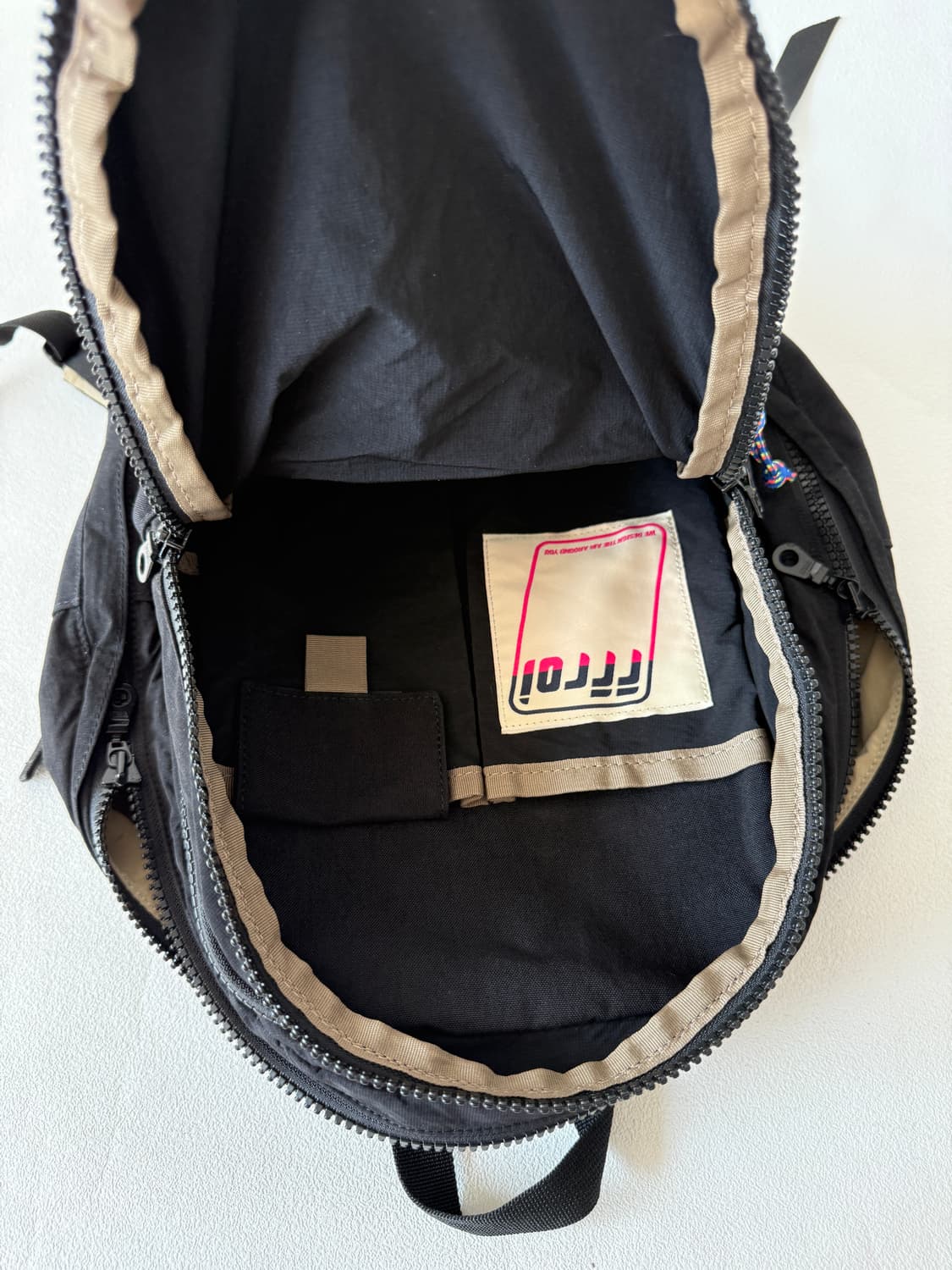 프루아(FFroi) 백팩 블랙 상품이미지9