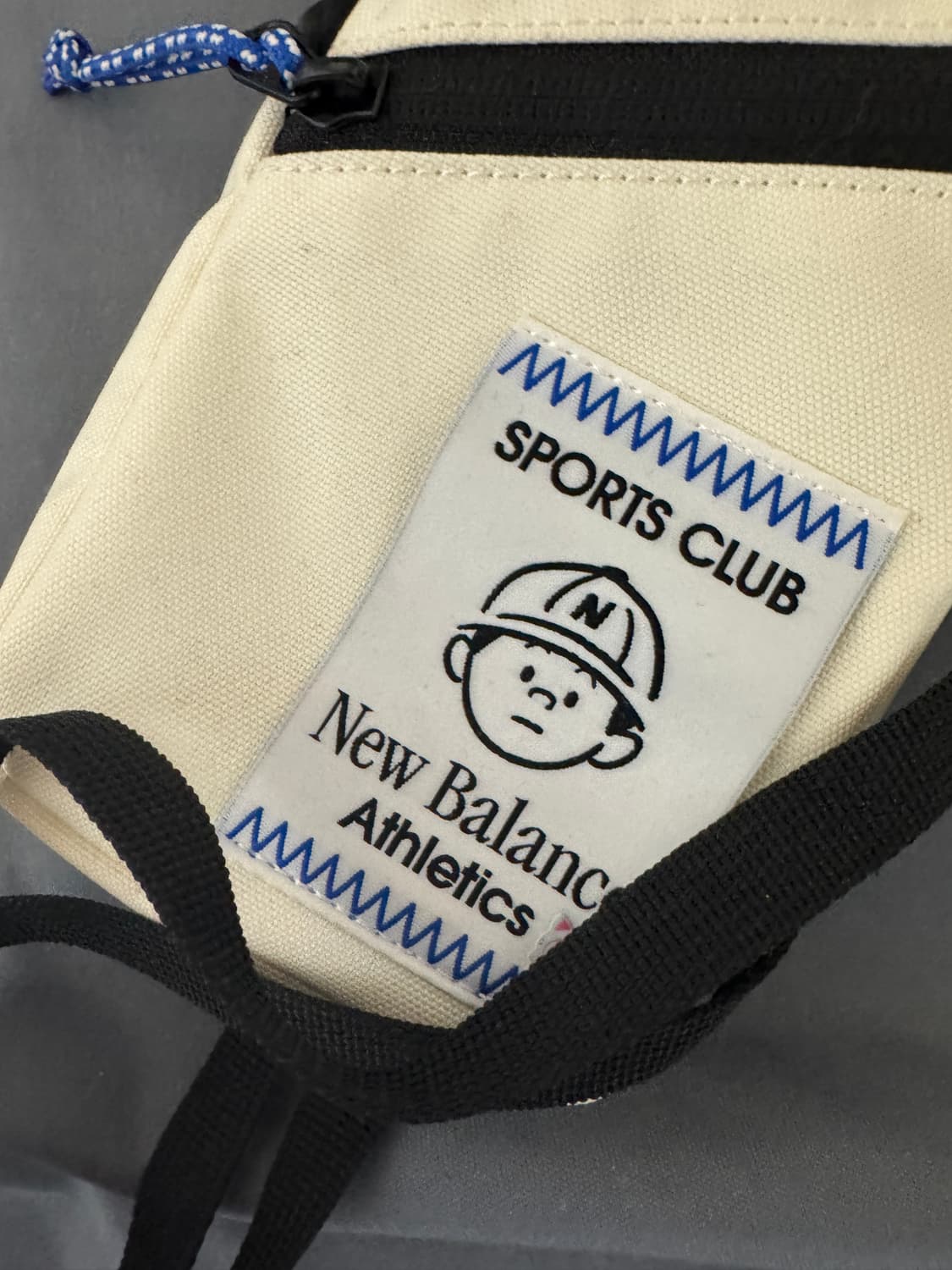 뉴발란스 미니 가방 상품이미지2